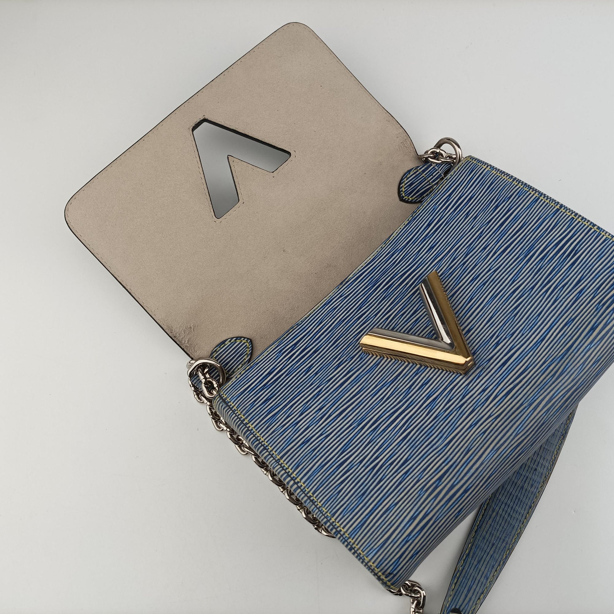 Pre-owned Louis Vuitton Portefeuille Twist Denim blue Epi M61036 shoulderbag | stylenewstar