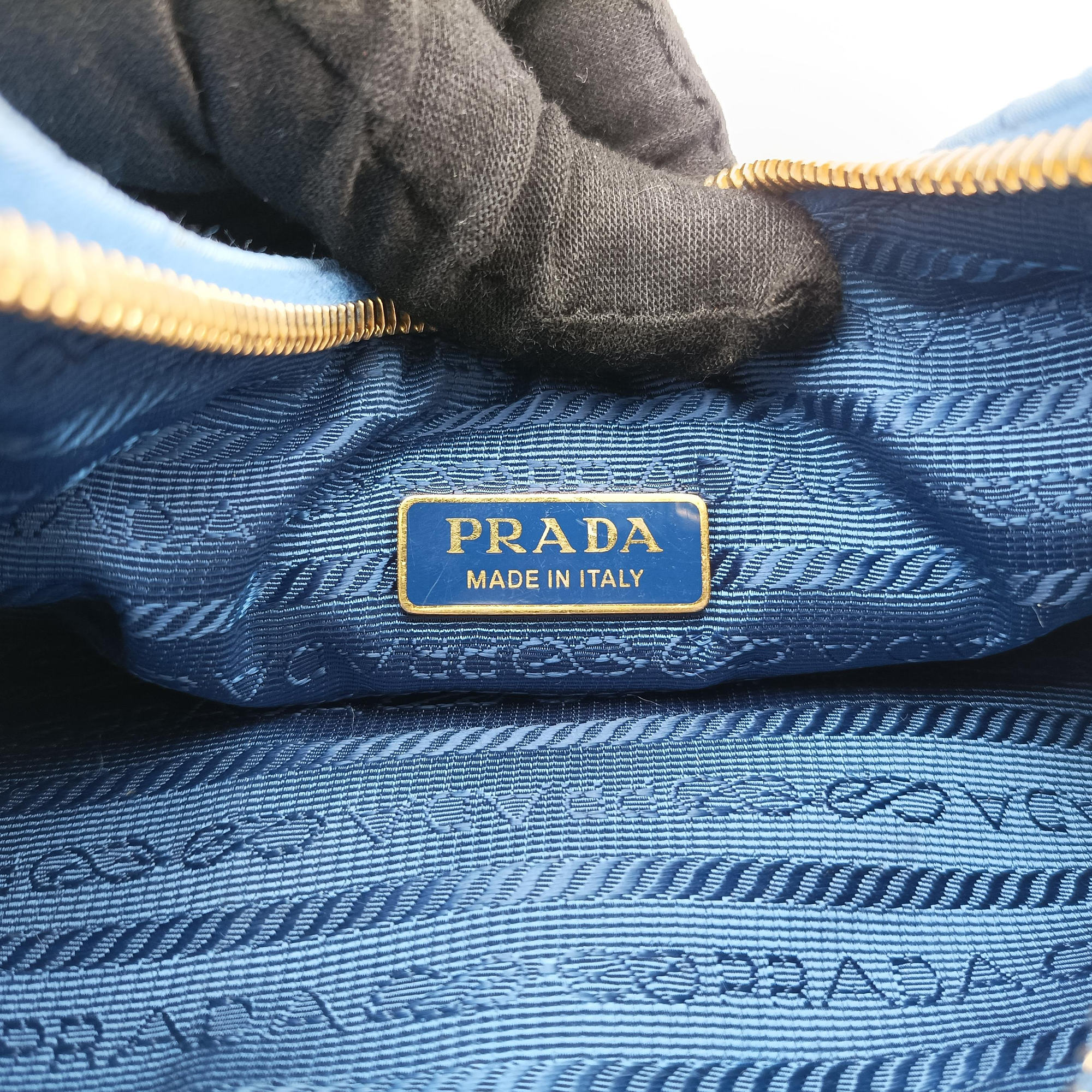 Pre-owned Prada Re-Edition 1995 Re-Nylon Periwinkle Blue Nylon×Saffiano Leather 1BC204 shoulderbag | stylenewstar