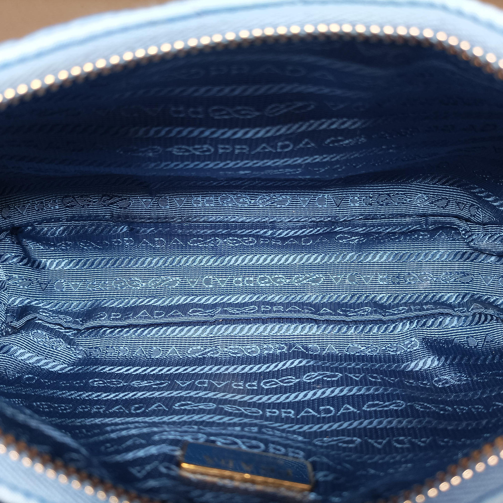 Pre-owned Prada Re-Edition 1995 Re-Nylon Periwinkle Blue Nylon×Saffiano Leather 1BC204 shoulderbag | stylenewstar