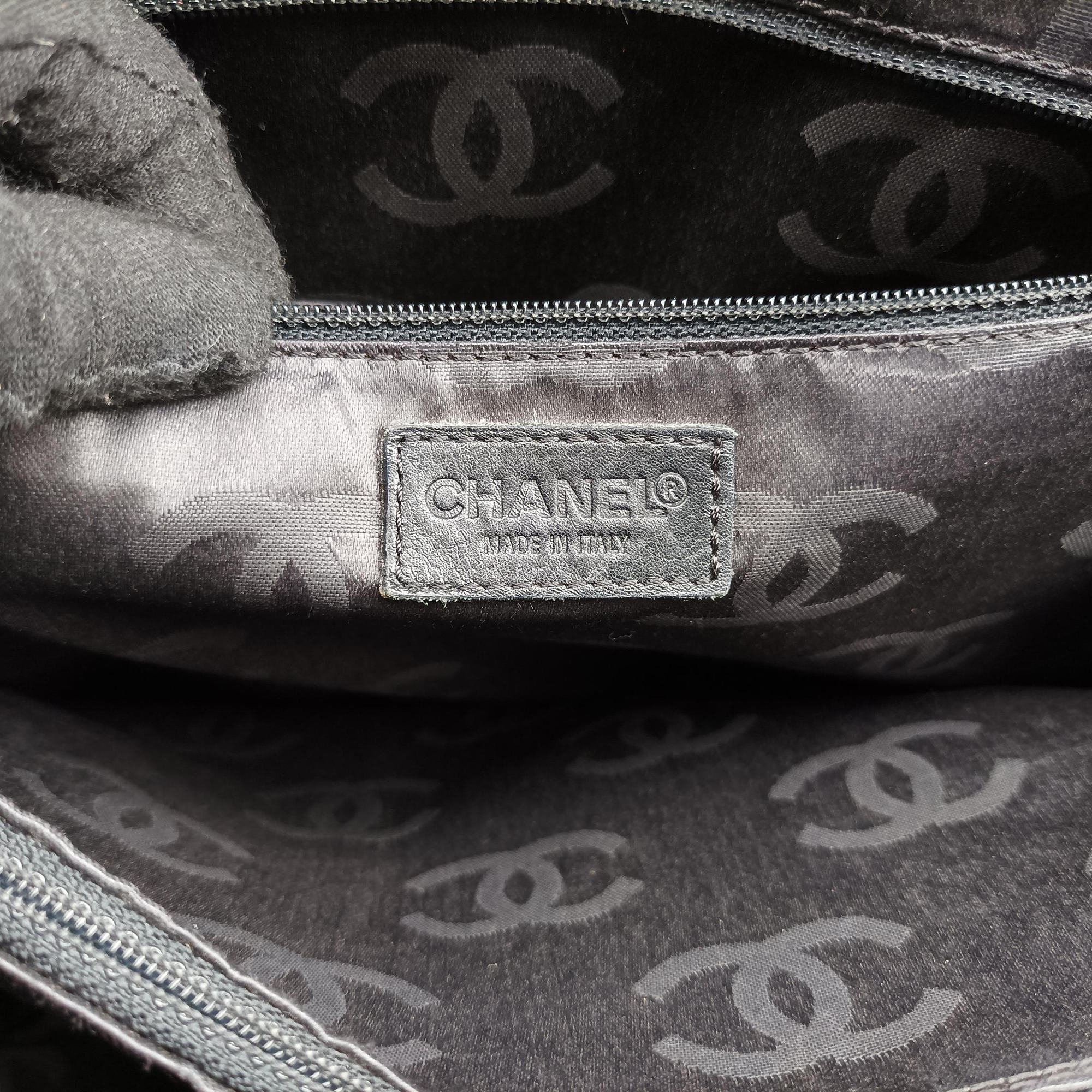 Pre-owned Chanel Wild Stitch Black Leather A14693 handbag | stylenewstar