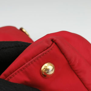 Pre-owned Prada Triangle Logo Red nylon  shoulderbag | stylenewstar