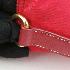 Pre-owned Prada Triangle Logo Red nylon  shoulderbag | stylenewstar