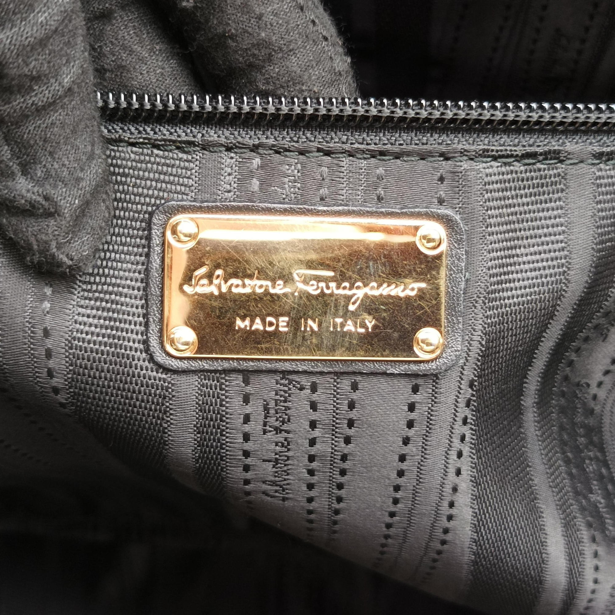 Vintage Ferragamo Wanda Black Leather  shoulderbag | stylenewstar