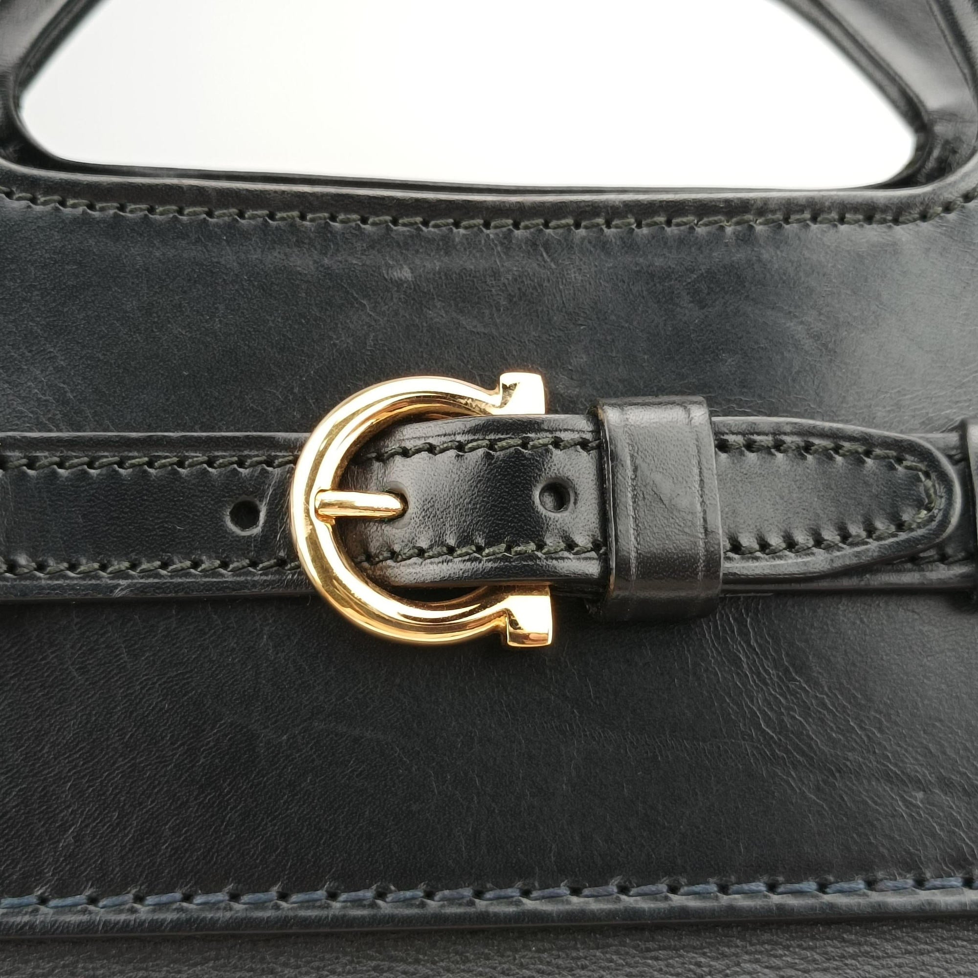 Vintage Ferragamo Wanda Black Leather  shoulderbag | stylenewstar