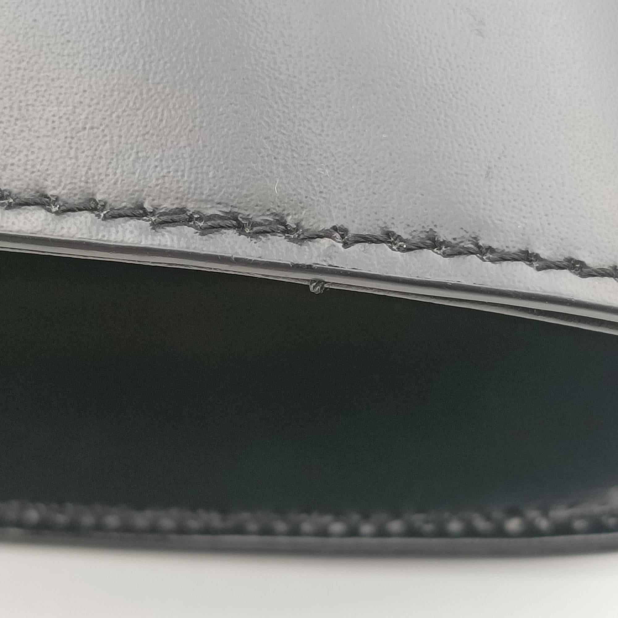 Secondhand Celine Small Bucket Cuir Triomphe Black Smooth Calfskin 110423 shoulderbag | stylenewstar