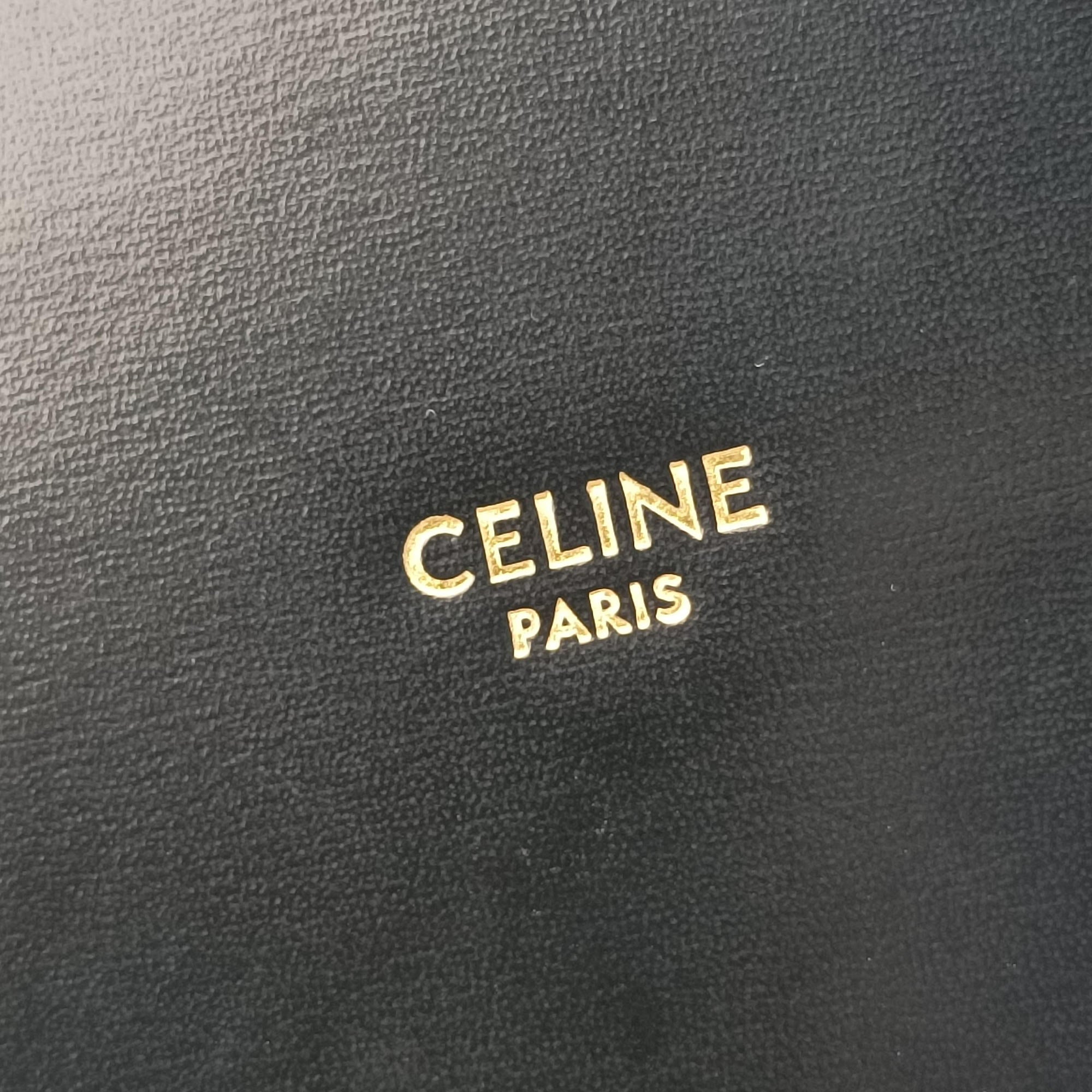 Secondhand Celine Small Bucket Cuir Triomphe Black Smooth Calfskin 110423 shoulderbag | stylenewstar