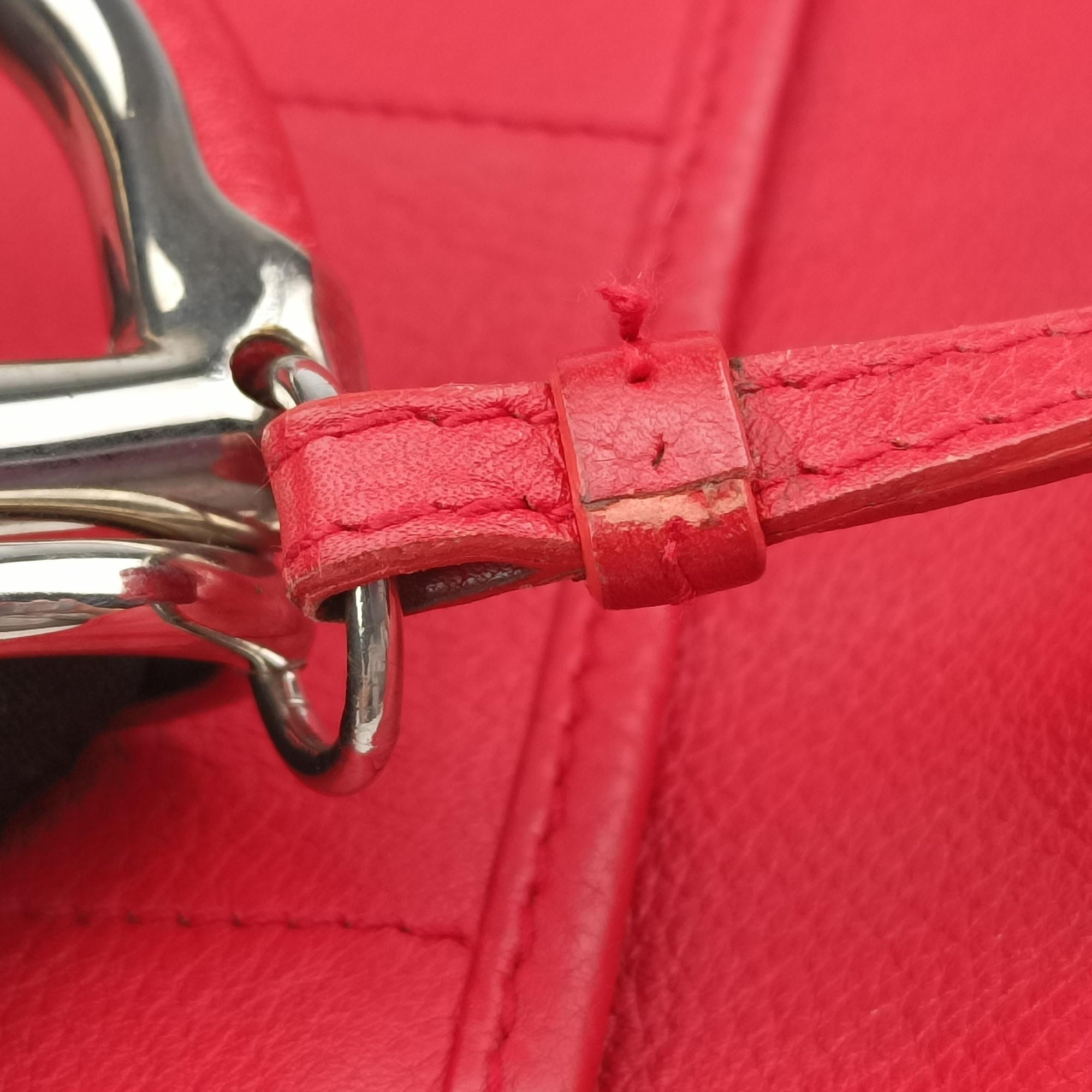 Pre-owned Christian Dior Hobo Red Leather  handbag | stylenewstar