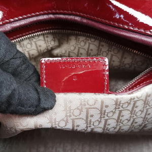 Pre-owned Christian Dior Lady Dior Burgundy patent  shoulderbag | stylenewstar