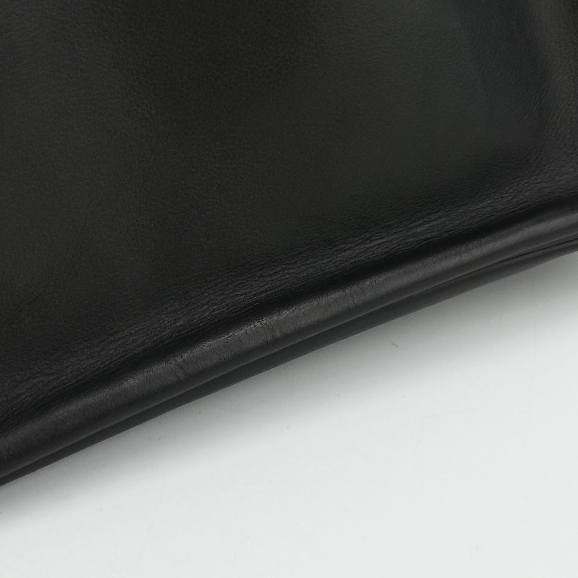 Pre-owned Hermes Hebdo Reporter Black Evergrain Leather  shoulderbag | stylenewstar