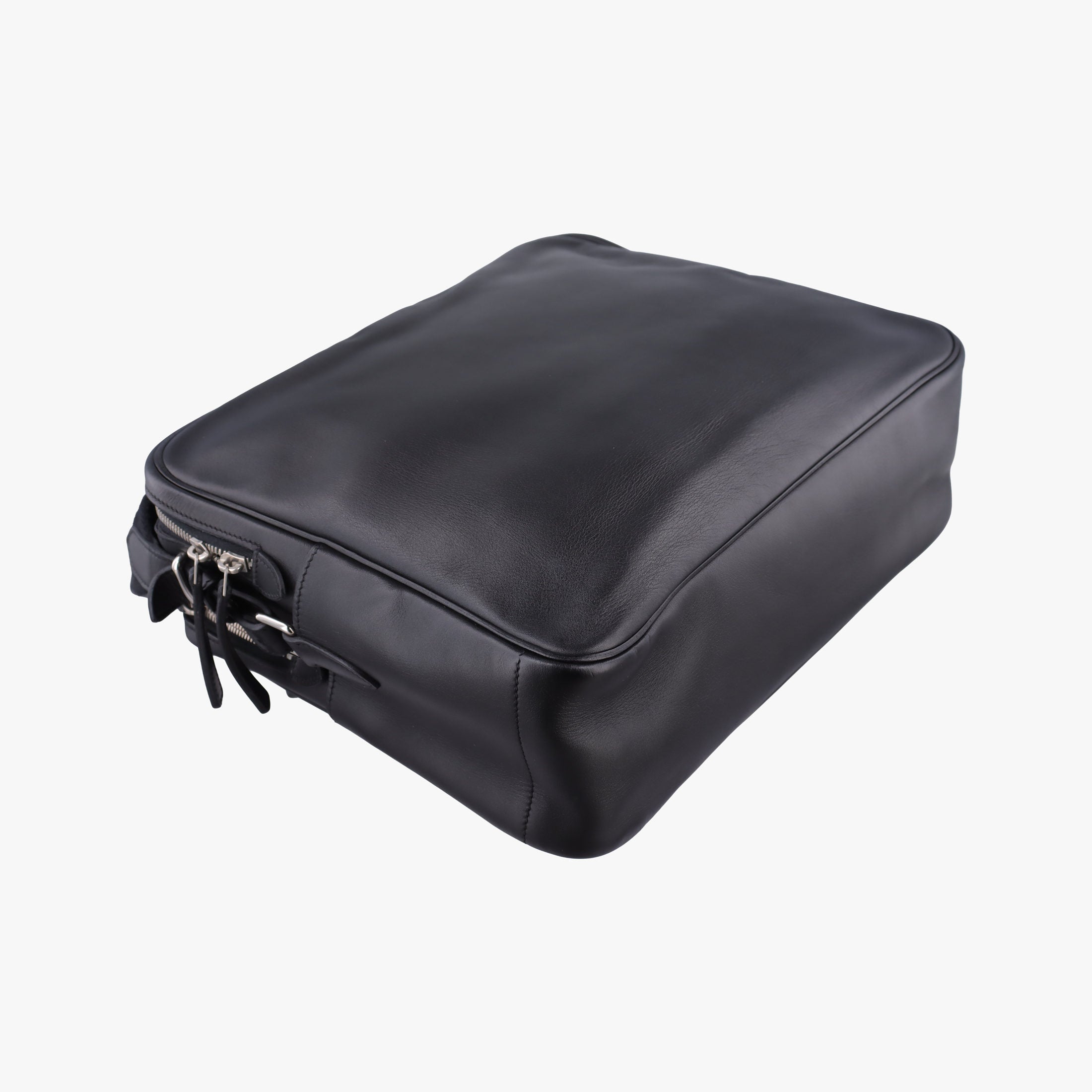 Pre-owned Hermes Hebdo Reporter Black Evergrain Leather  shoulderbag | stylenewstar