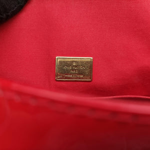 Secondhand Louis Vuitton PASADENA CERISE Vernis M90944 shoulderbag | stylenewstar