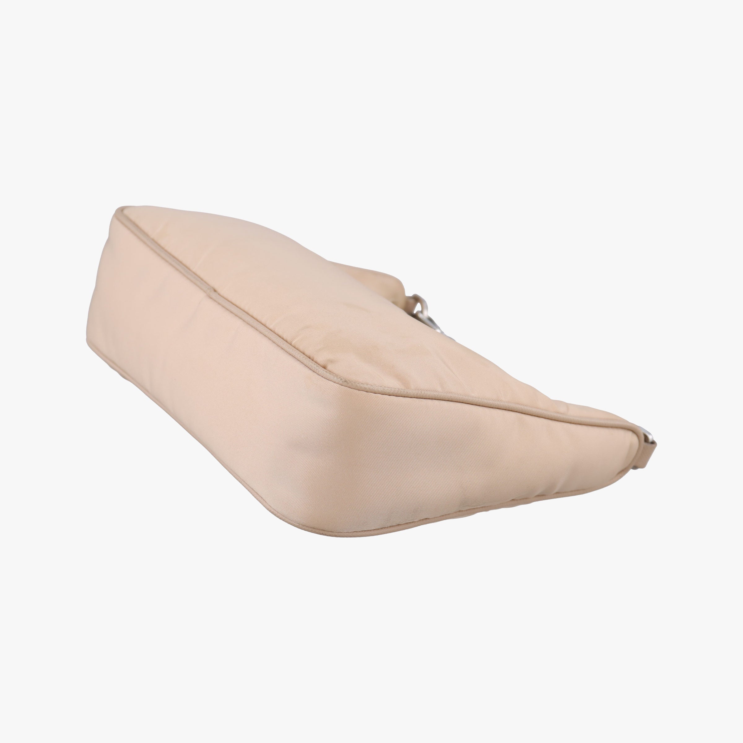 Vintage Prada Re-Edition 2005 Re-Nylon Beige nylon 1BH204 shoulderbag | stylenewstar