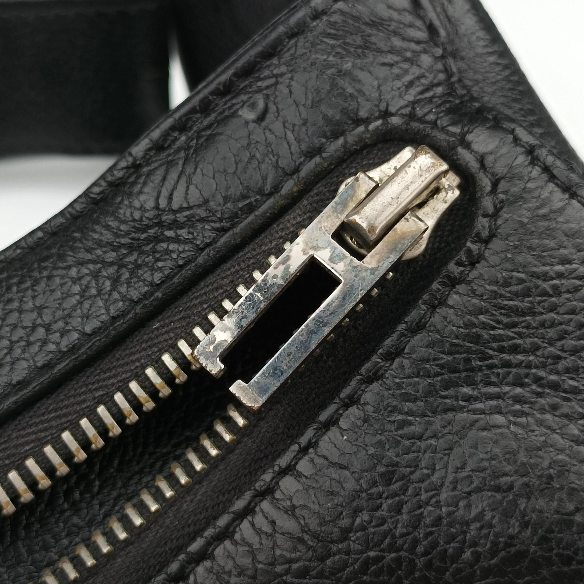 Secondhand Hermes Chiquita 90 Black Evergrain Leather  bum bag/waist bag | stylenewstar