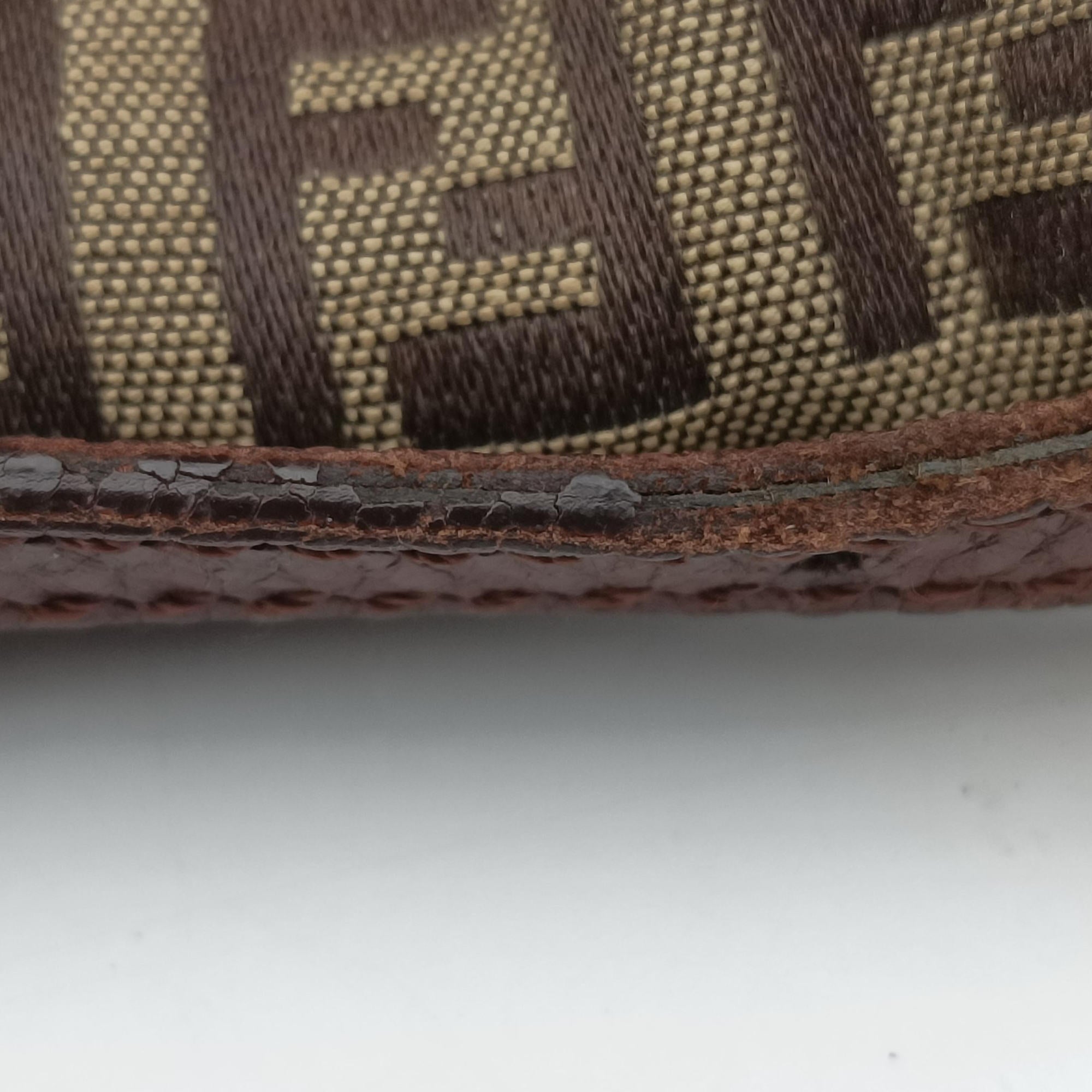 Pre-owned Fendi Baguette Zucchino Brown canvas 8BR180 shoulderbag | stylenewstar