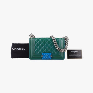Pre-owned Chanel BOY CHANEL Green Patent Leather A92692 shoulderbag | stylenewstar