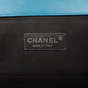 Pre-owned Chanel BOY CHANEL Green Patent Leather A92692 shoulderbag | stylenewstar