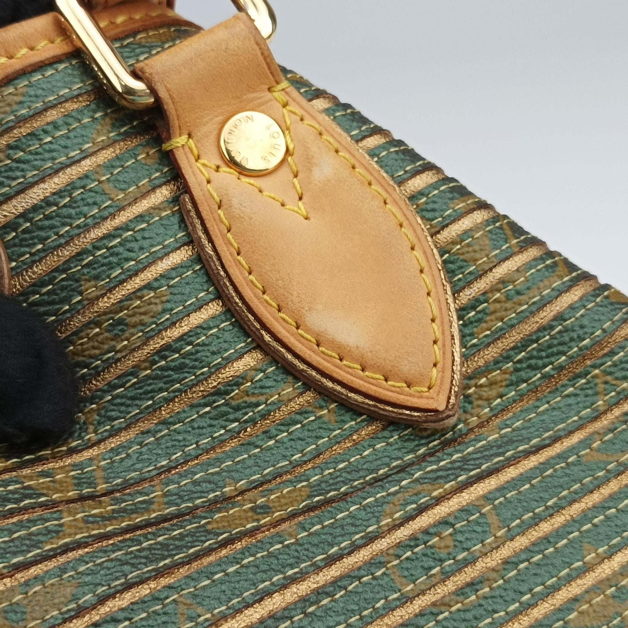 Pre-owned Louis Vuitton Neo Khaki×Green Monogram Eden×calf leather M40355 shoulderbag | stylenewstar