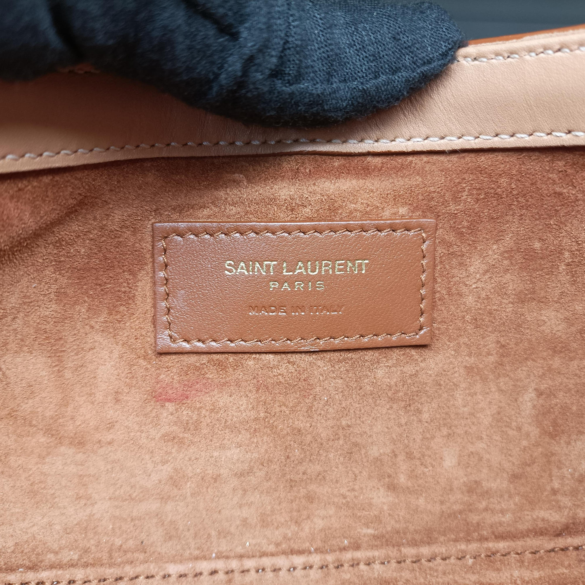 Vintage Yves Saint Laurent LE5A7Hobo Camel Leather 710318 handbag | stylenewstar