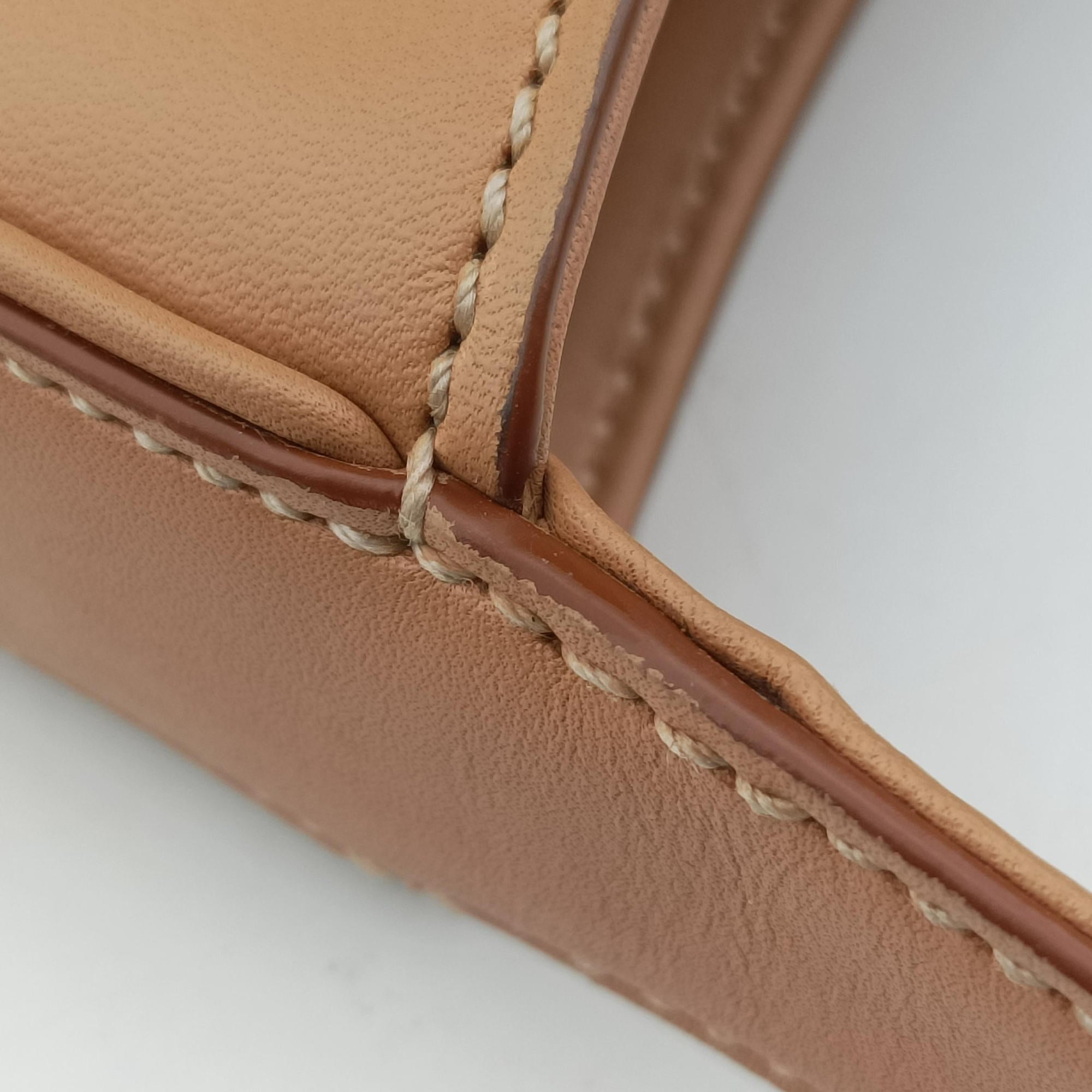 Vintage Yves Saint Laurent LE5A7Hobo Camel Leather 710318 handbag | stylenewstar