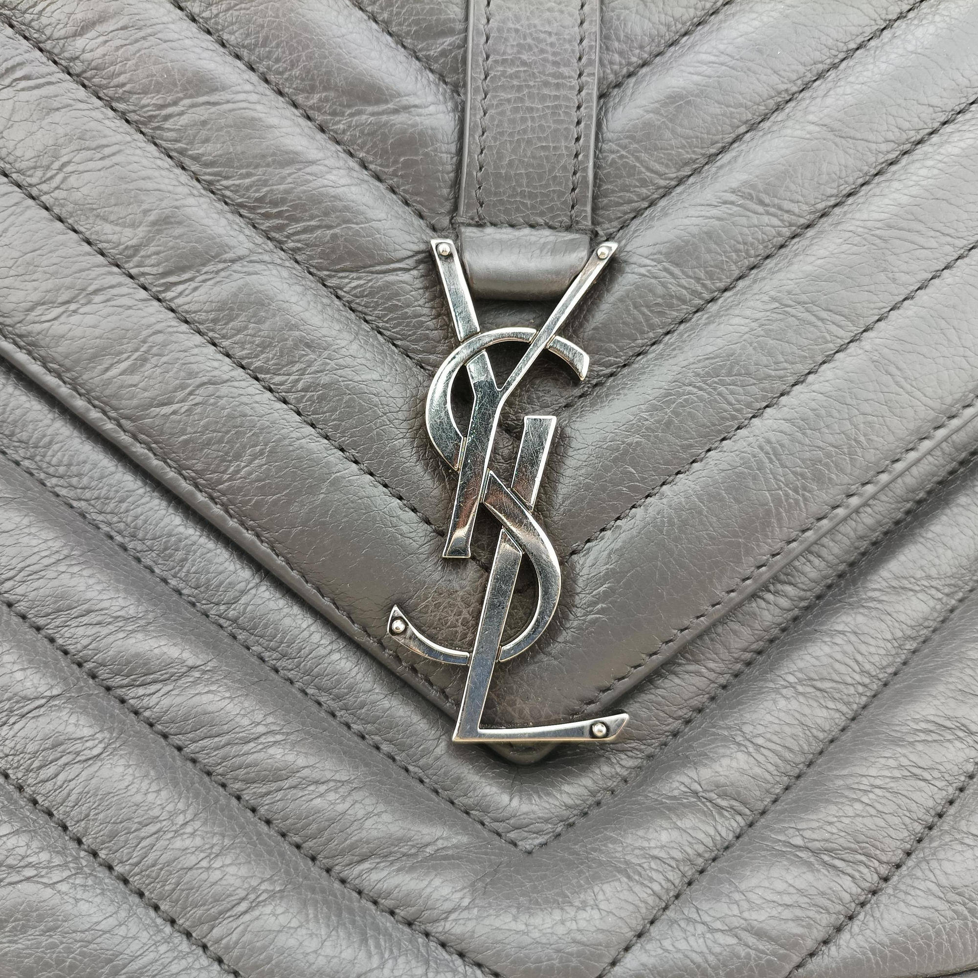 Pre-owned Yves Saint Laurent COLLEGE Grey Leather 428056 shoulderbag | stylenewstar