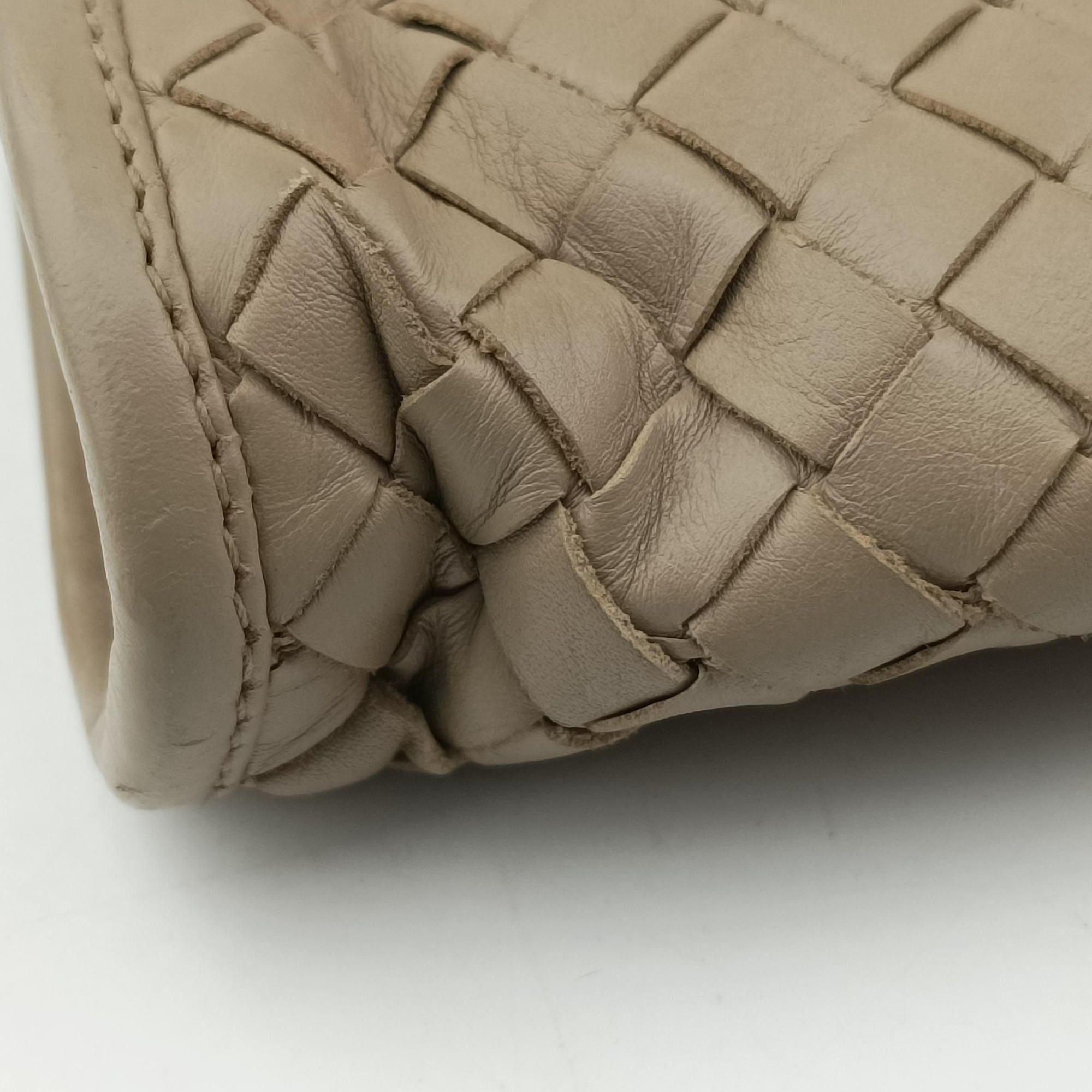 Pre-owned Bottega Veneta Intrecciato Beige lambskin  handbag | stylenewstar