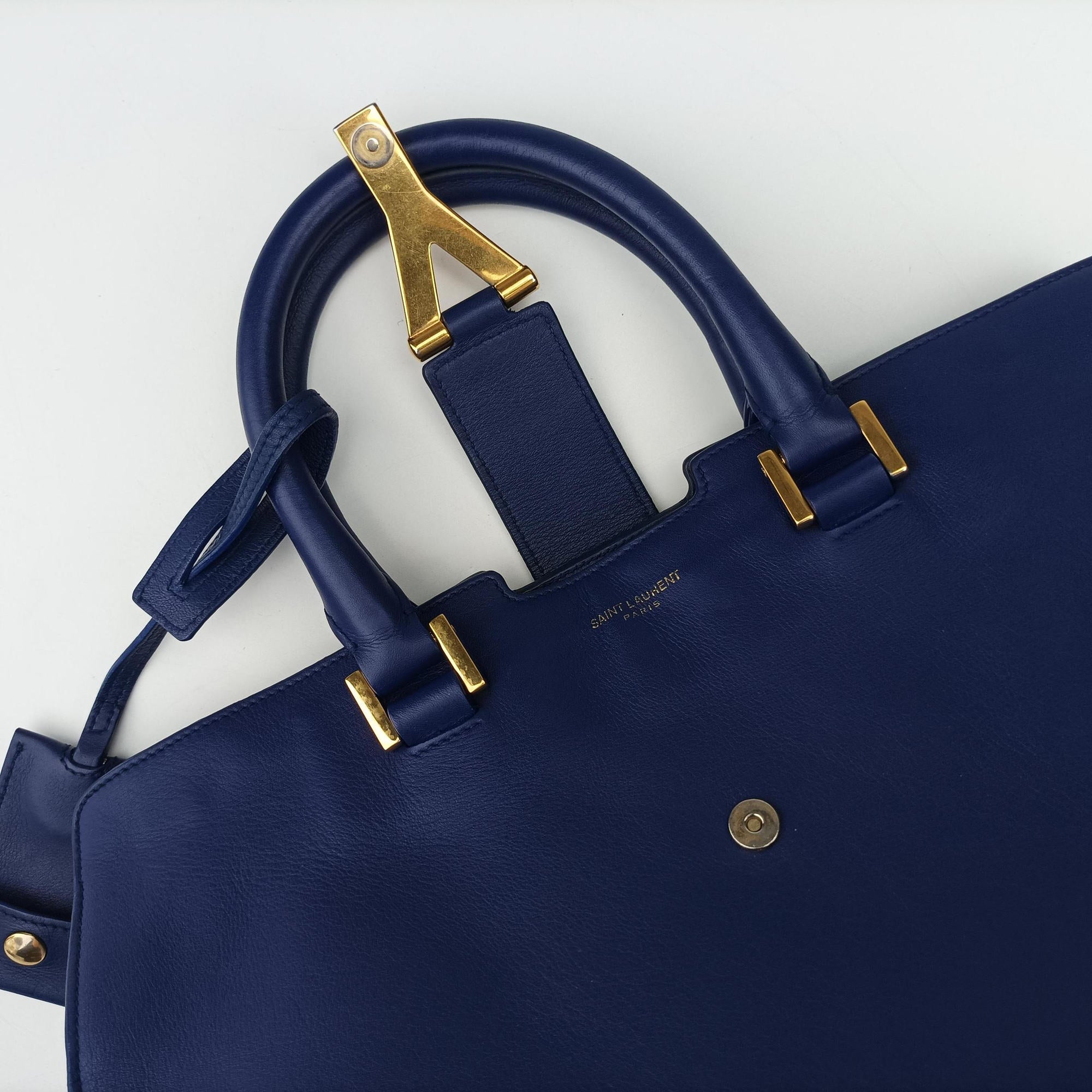 Pre-owned Yves Saint Laurent Y Ligne Petit Cabas Blue Leather 311210 shoulderbag | stylenewstar