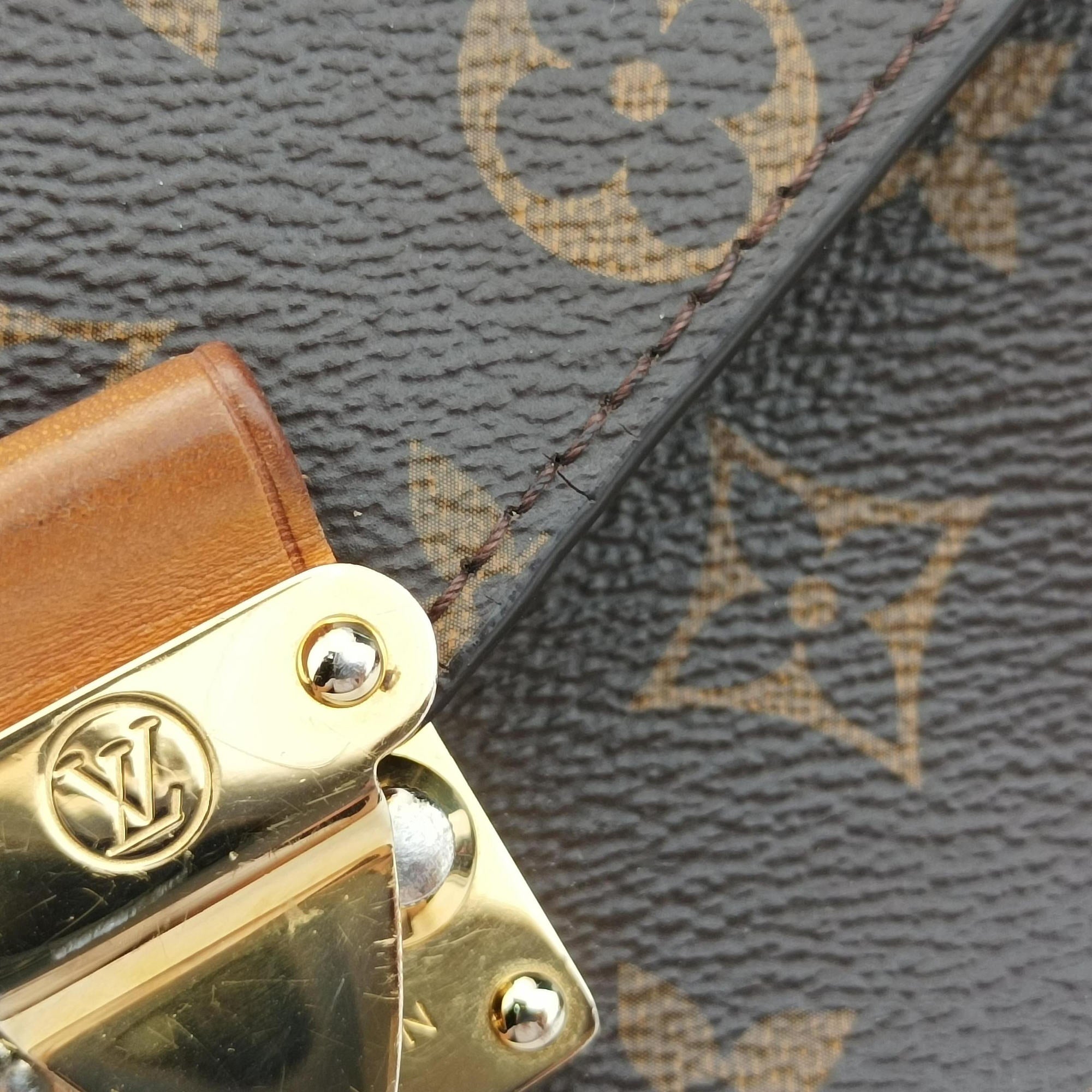 Pre-owned Louis Vuitton Pochette Metis MM Brown Monogram Canvas M44875 shoulderbag | stylenewstar