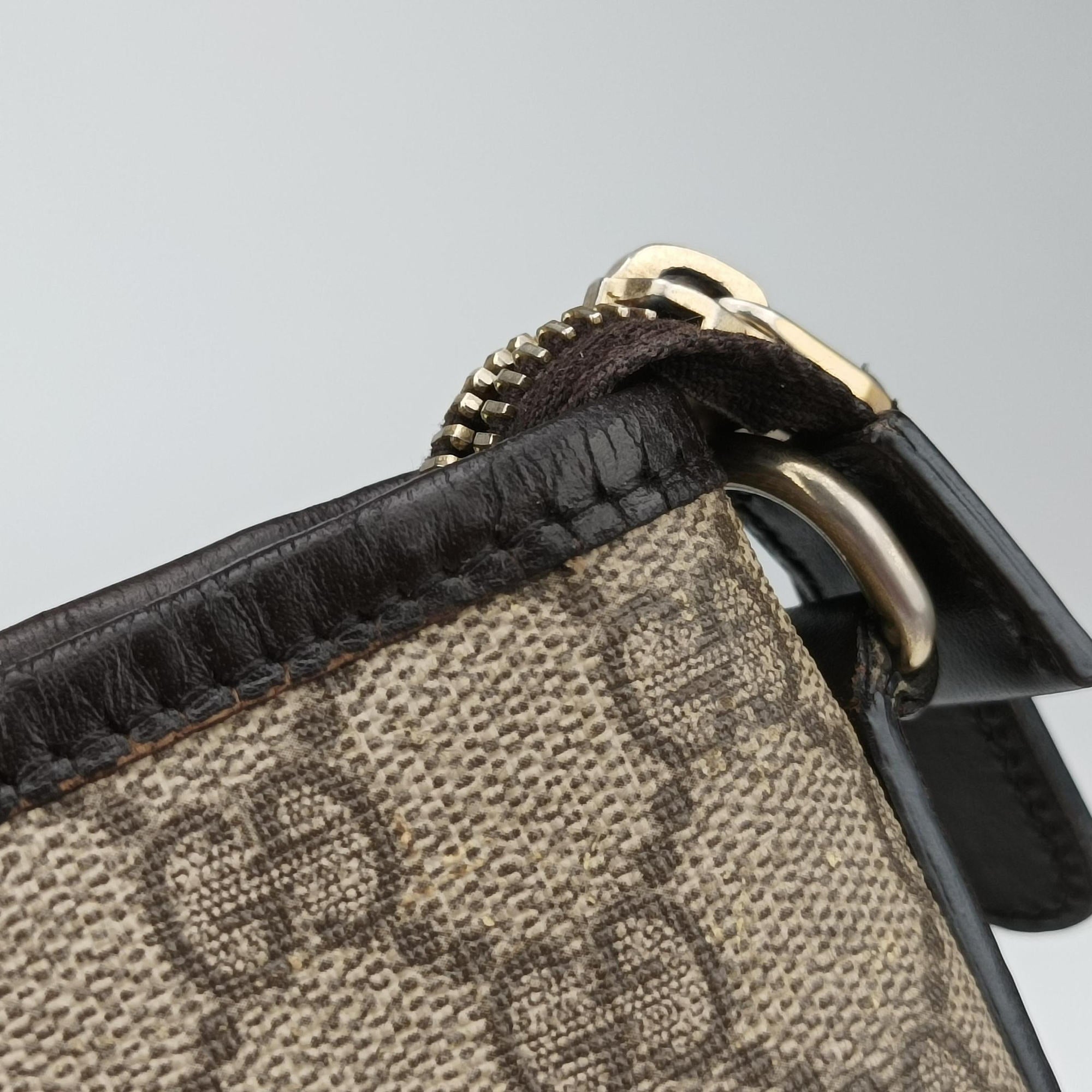 Vintage Gucci GG Supreme Brown PVC coated canvas×Leather 353437 shoulderbag | stylenewstar