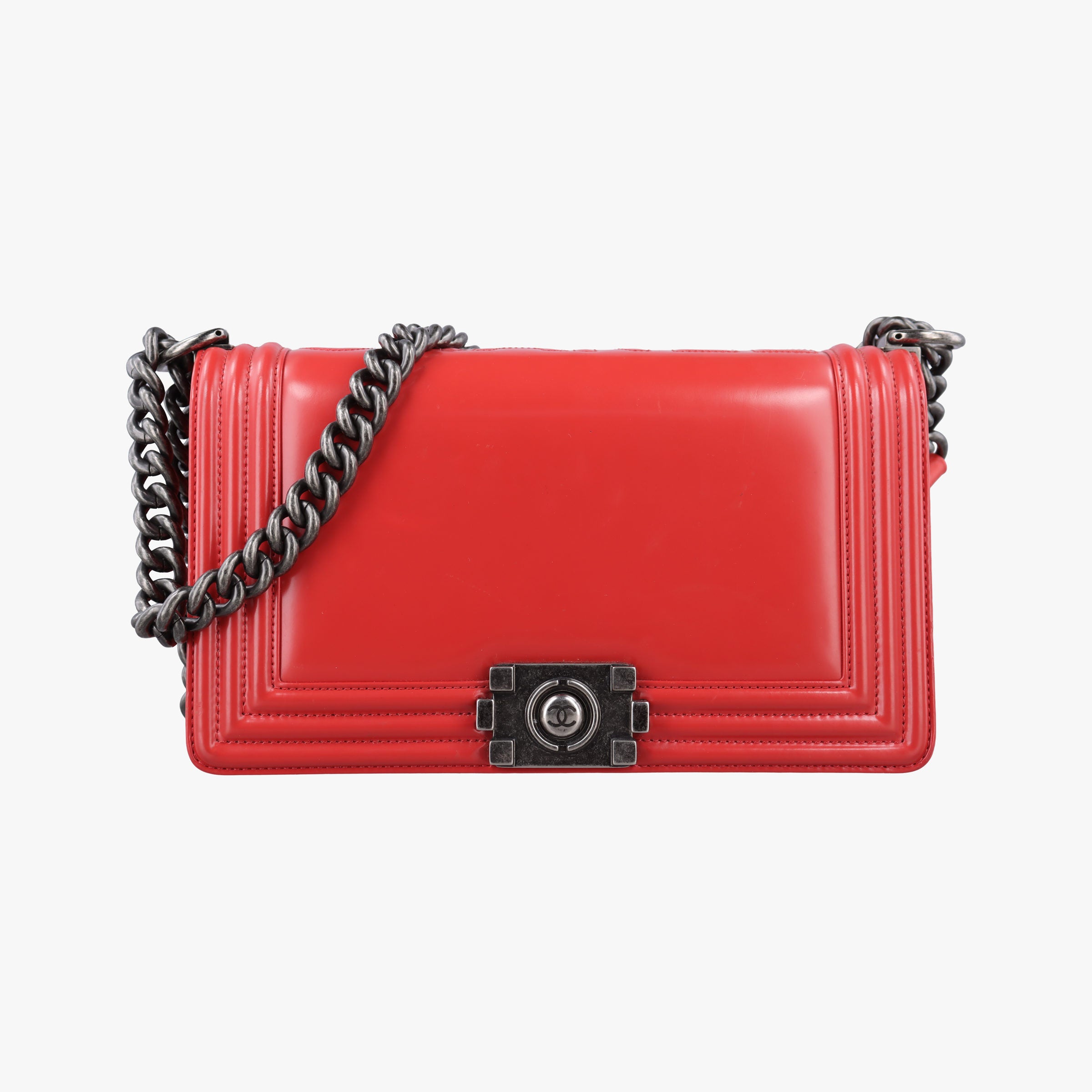 Secondhand Chanel BOY CHANEL Red Patent Leather A67086 shoulderbag | stylenewstar
