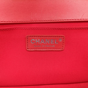 Secondhand Chanel BOY CHANEL Red Patent Leather A67086 shoulderbag | stylenewstar
