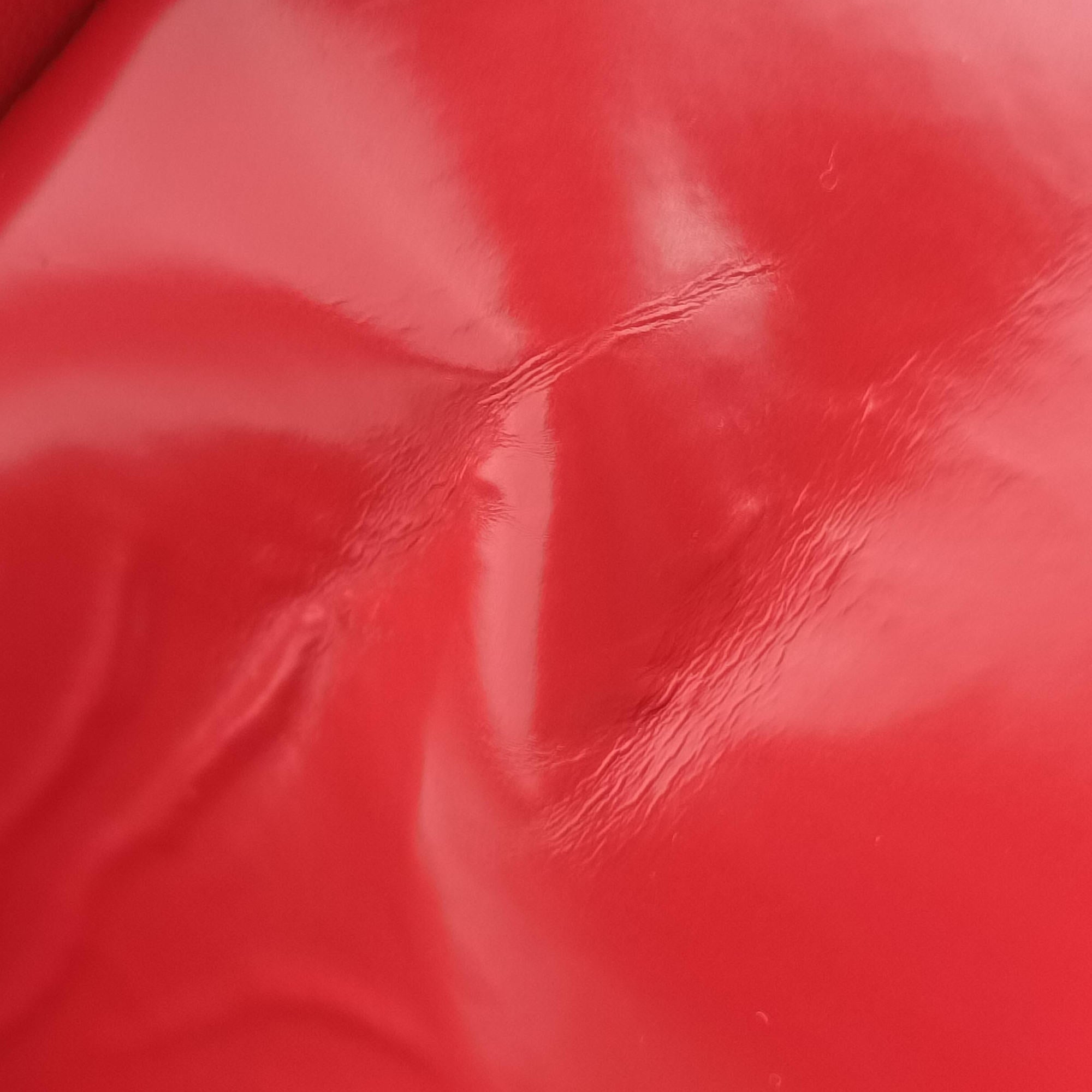 Secondhand Chanel BOY CHANEL Red Patent Leather A67086 shoulderbag | stylenewstar