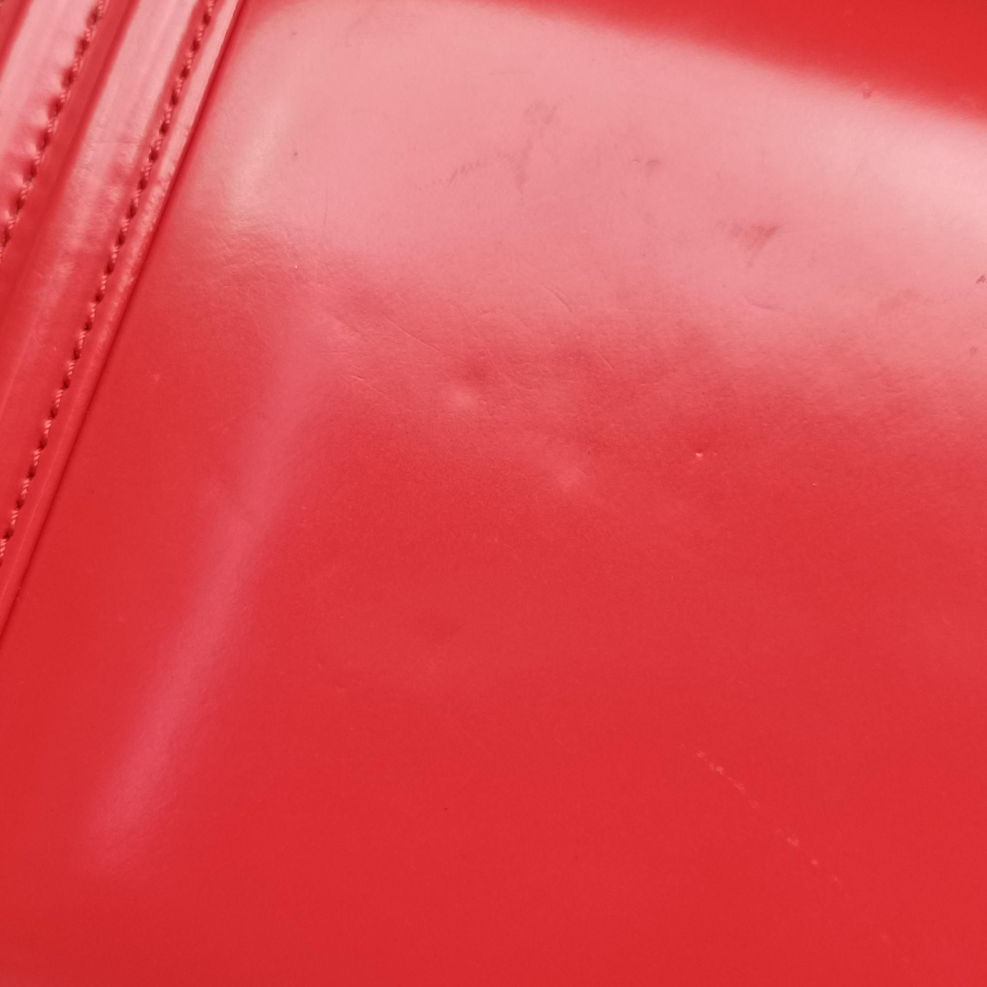 Secondhand Chanel BOY CHANEL Red Patent Leather A67086 shoulderbag | stylenewstar