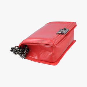 Secondhand Chanel BOY CHANEL Red Patent Leather A67086 shoulderbag | stylenewstar