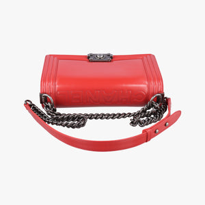 Secondhand Chanel BOY CHANEL Red Patent Leather A67086 shoulderbag | stylenewstar