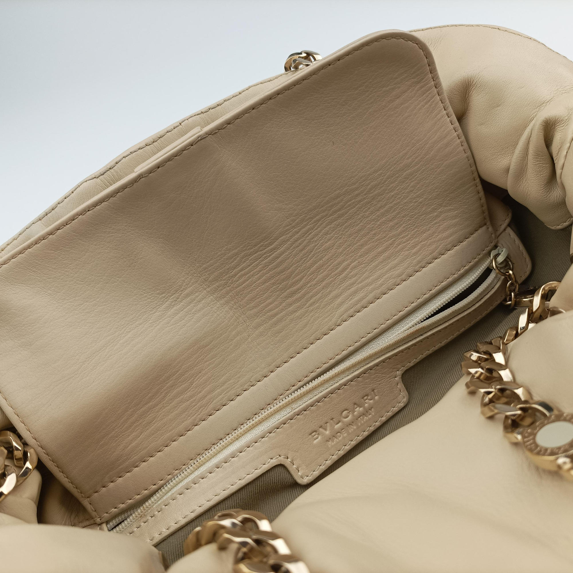Vintage Bvlgari Monete Beige leather  shoulderbag | stylenewstar