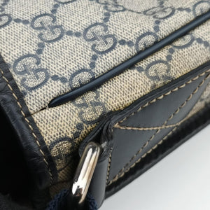 Pre-owned Gucci GG Plus Messenger beige×navy PVC coated canvas 201732 crossbodybag | stylenewstar