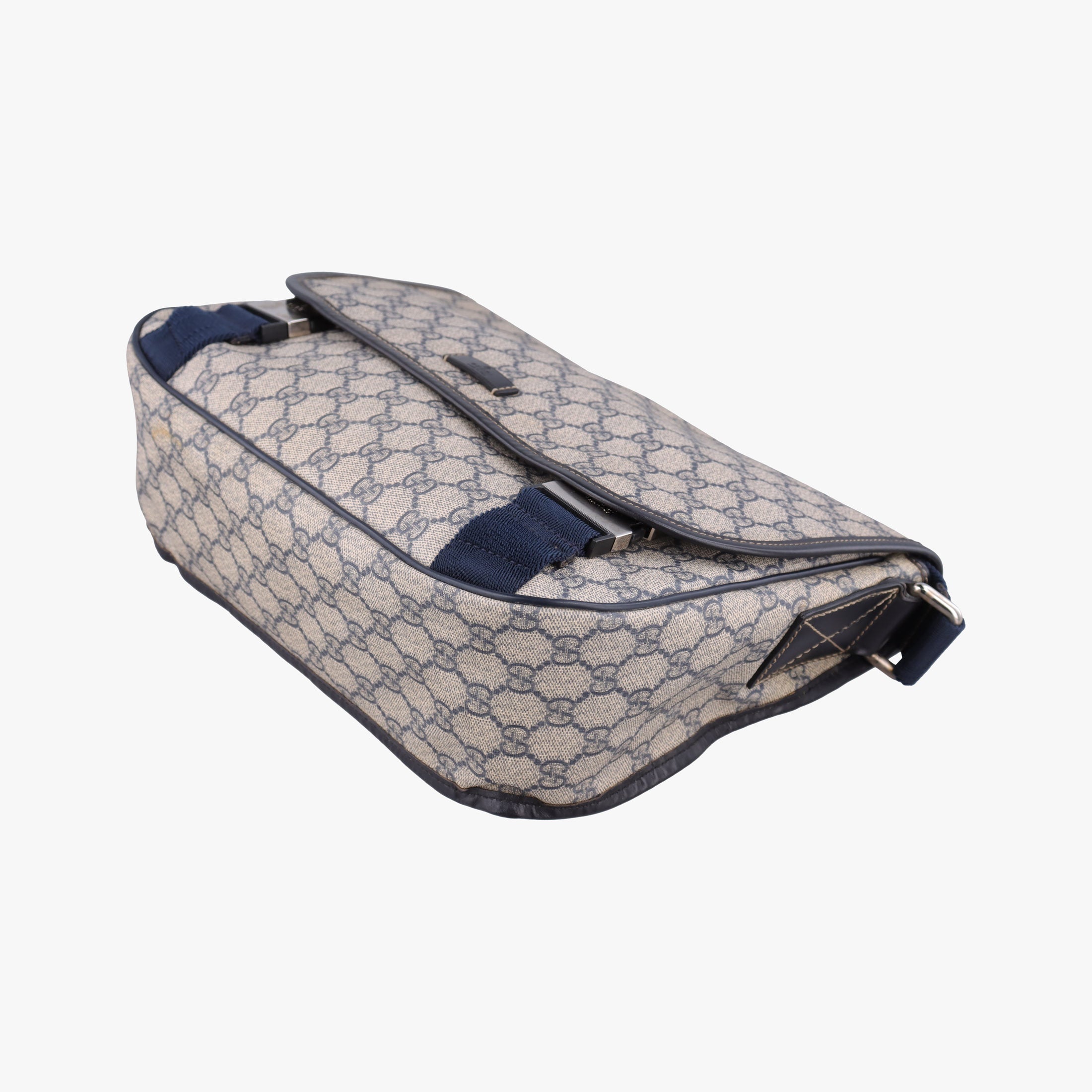 Pre-owned Gucci GG Plus Messenger beige×navy PVC coated canvas 201732 crossbodybag | stylenewstar