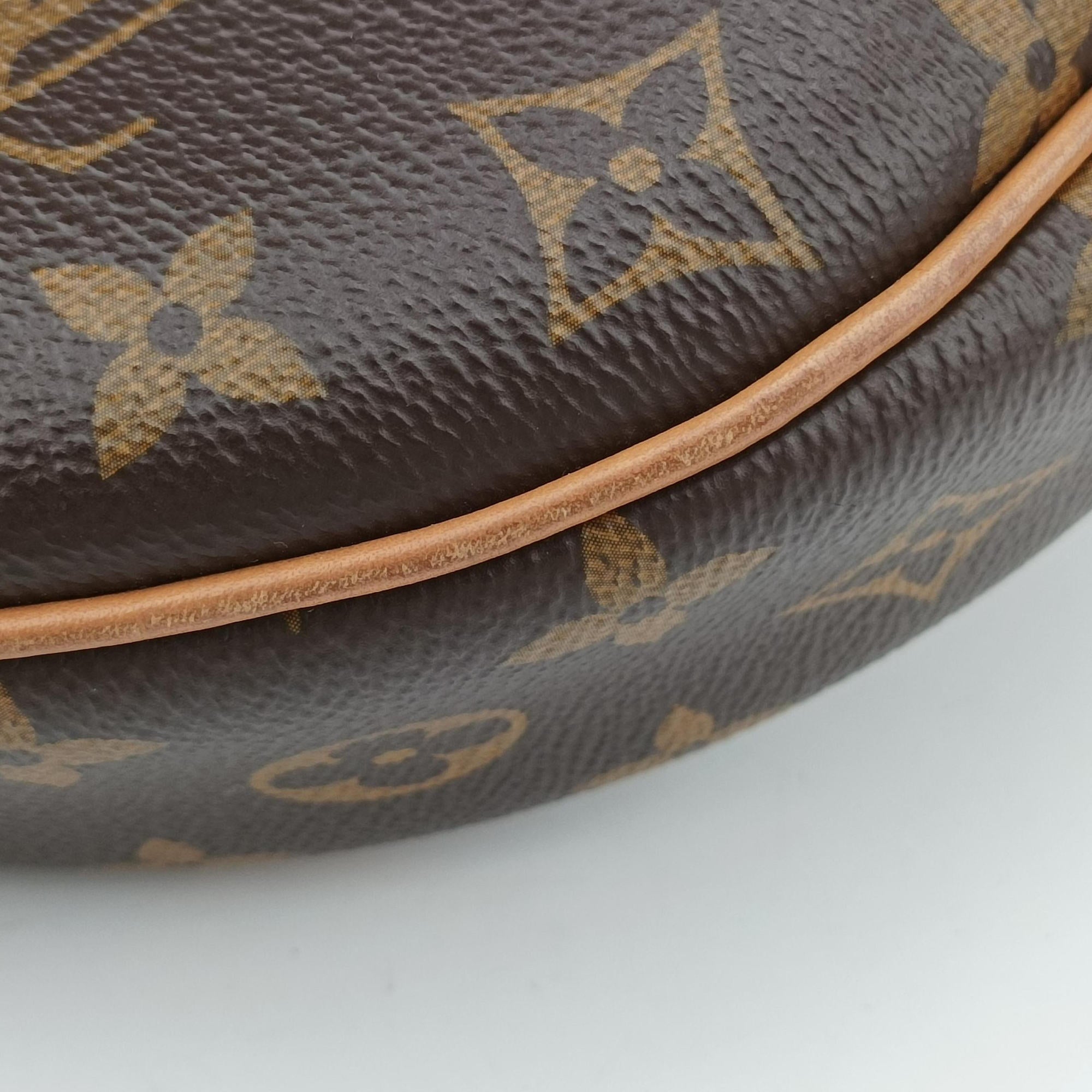 Secondhand Louis Vuitton LOOP Brown×Beige Monogram Canvas M81098 shoulderbag | stylenewstar