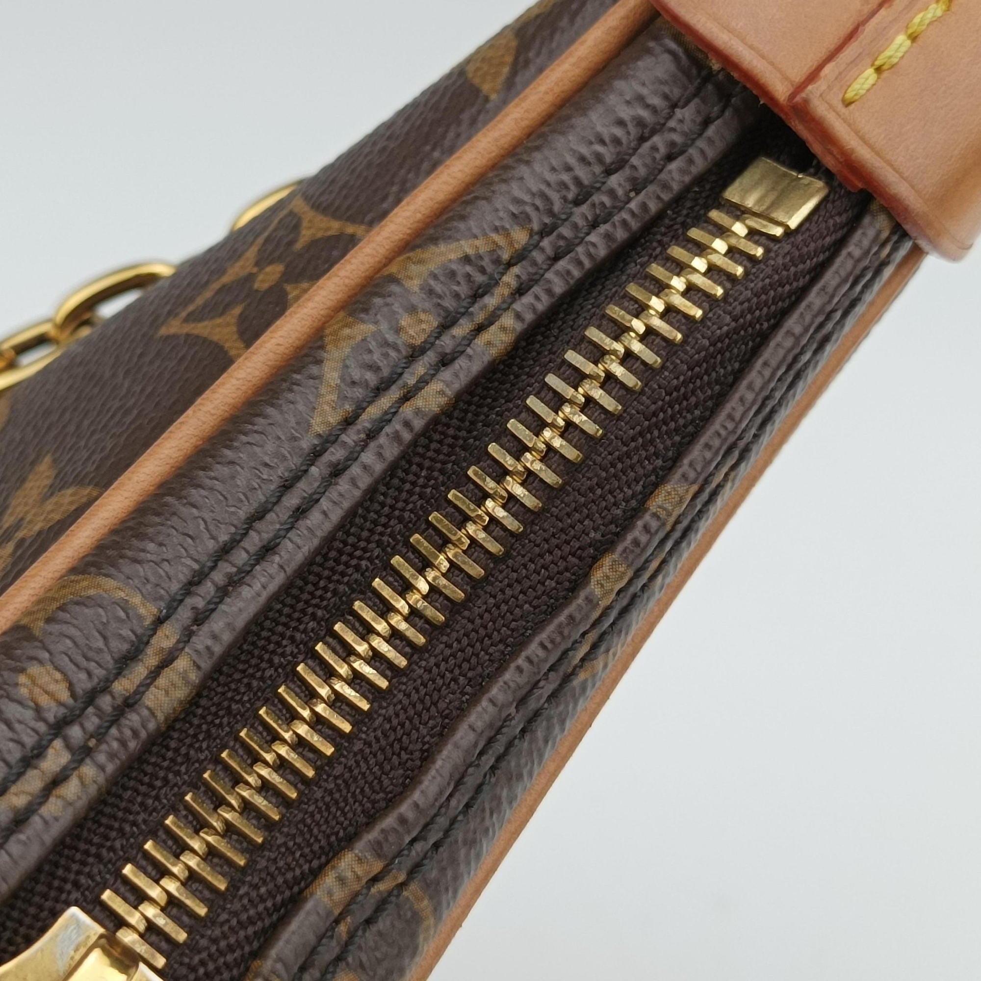 Secondhand Louis Vuitton LOOP Brown×Beige Monogram Canvas M81098 shoulderbag | stylenewstar