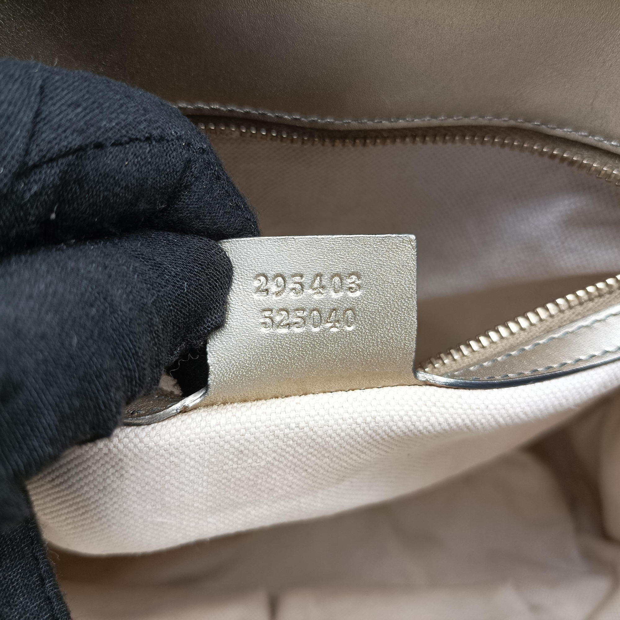 Pre-owned Gucci Emily Golden Leather 295403 shoulderbag | stylenewstar