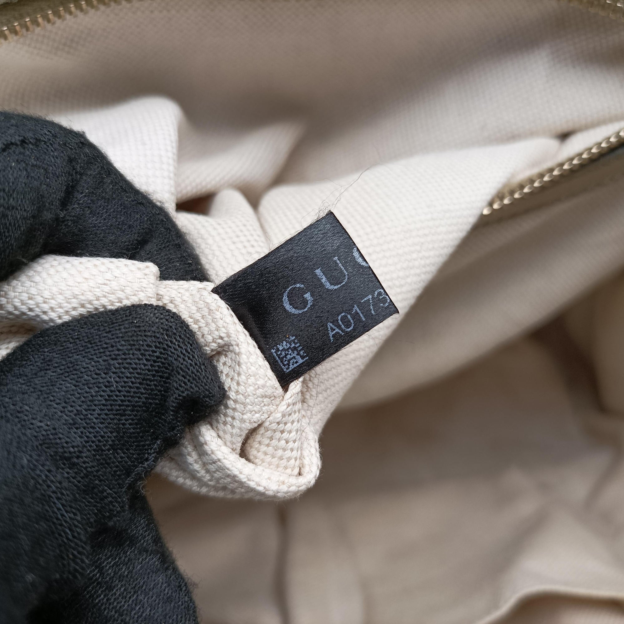 Pre-owned Gucci Emily Golden Leather 295403 shoulderbag | stylenewstar