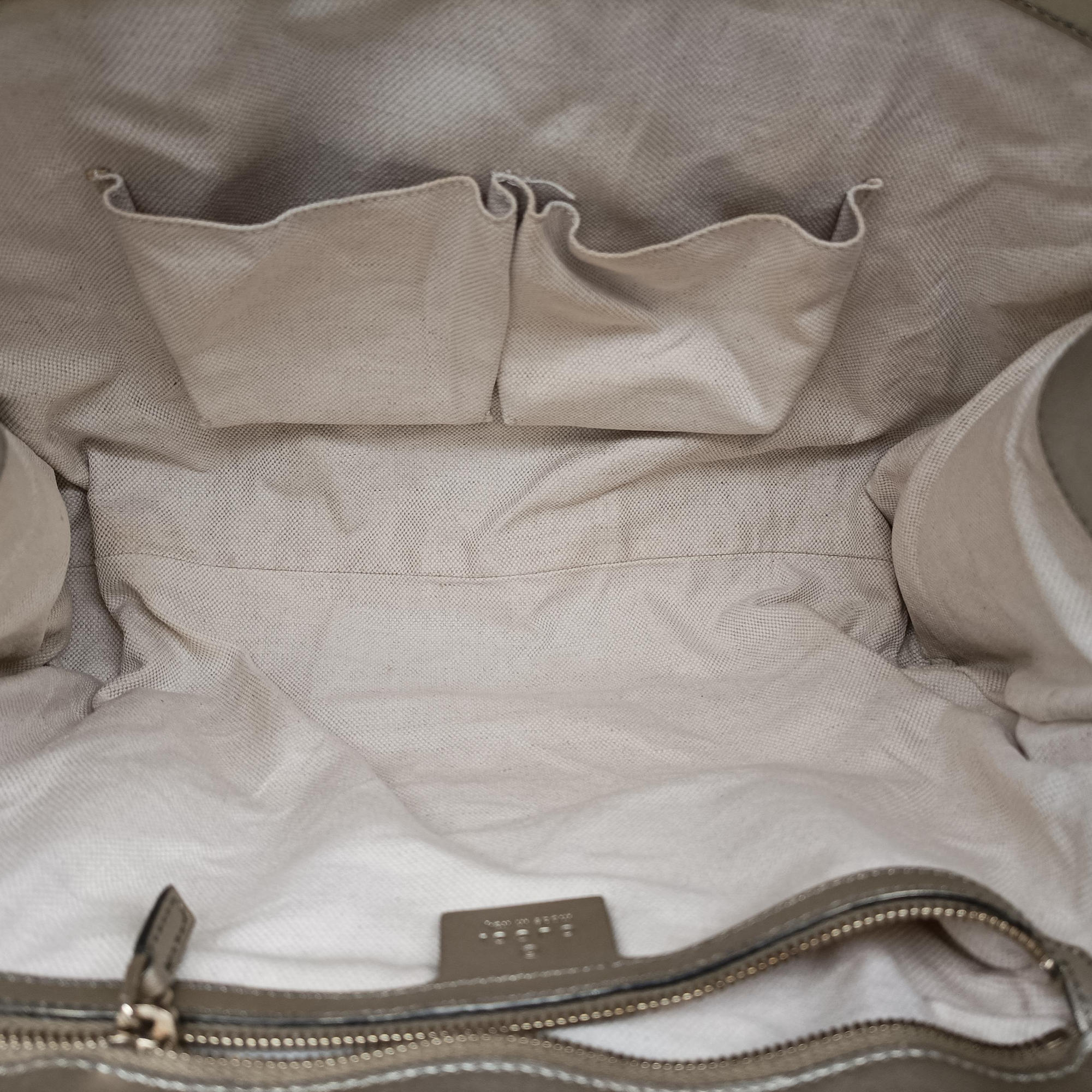 Pre-owned Gucci Emily Golden Leather 295403 shoulderbag | stylenewstar