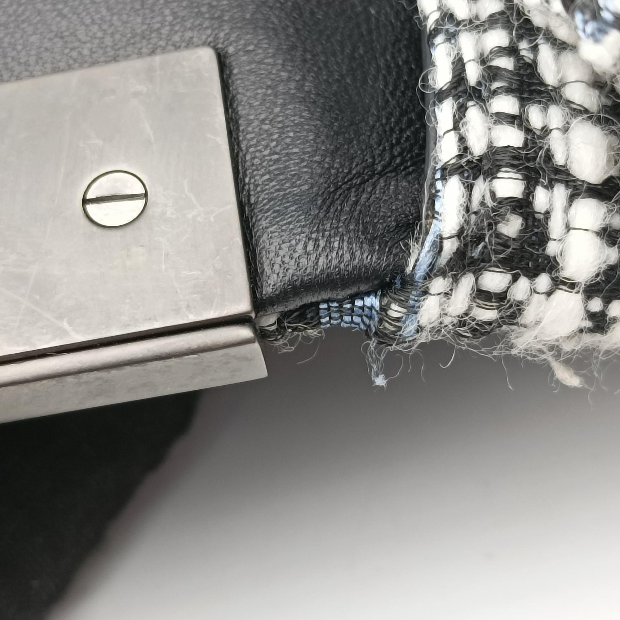 Secondhand VERSACE Palazzo Sultan Blue×White Tweed  & Leather  shoulderbag | stylenewstar