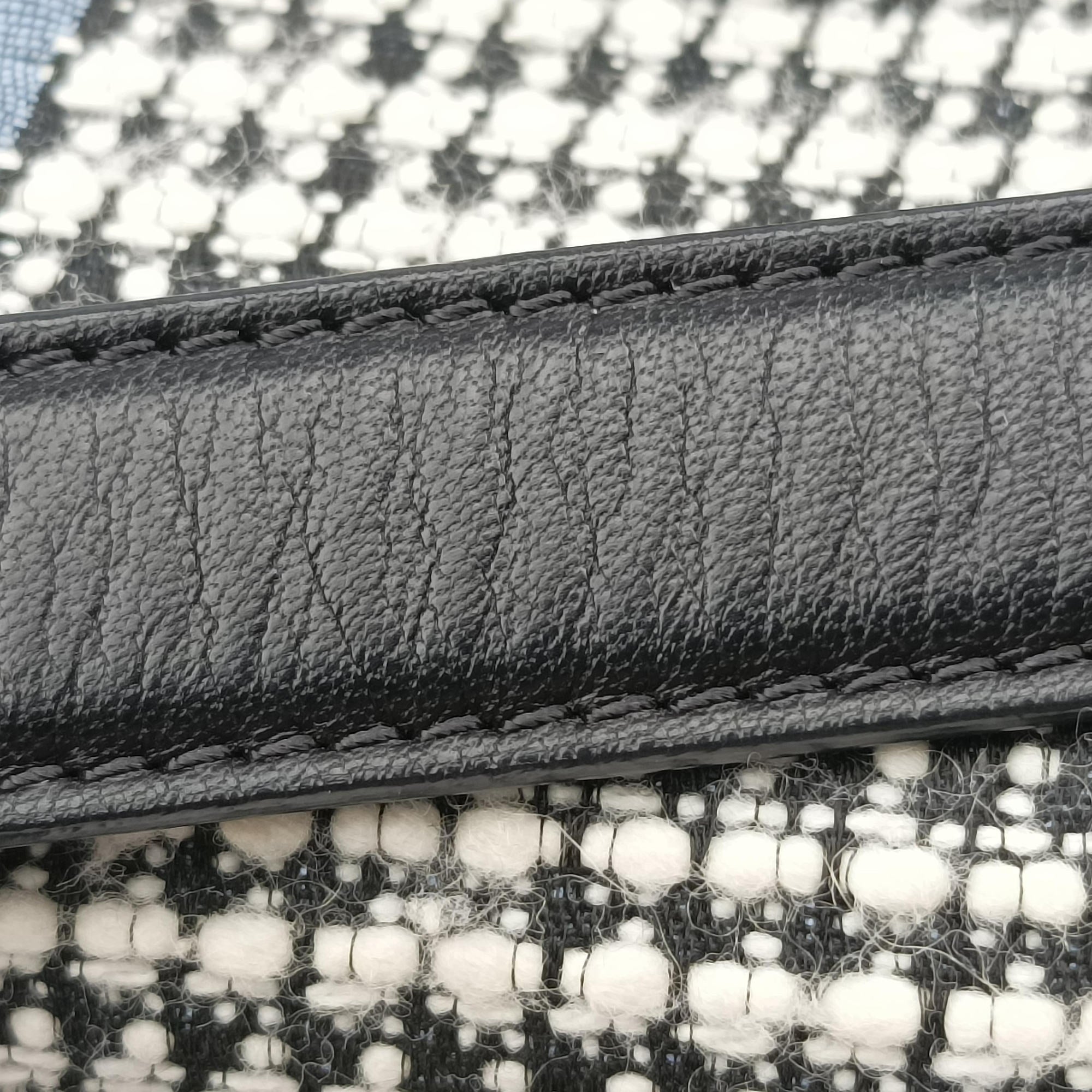 Secondhand VERSACE Palazzo Sultan Blue×White Tweed  & Leather  shoulderbag | stylenewstar