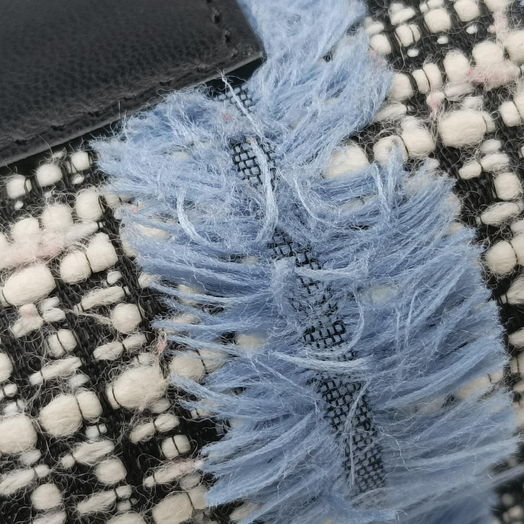 Secondhand VERSACE Palazzo Sultan Blue×White Tweed  & Leather  shoulderbag | stylenewstar