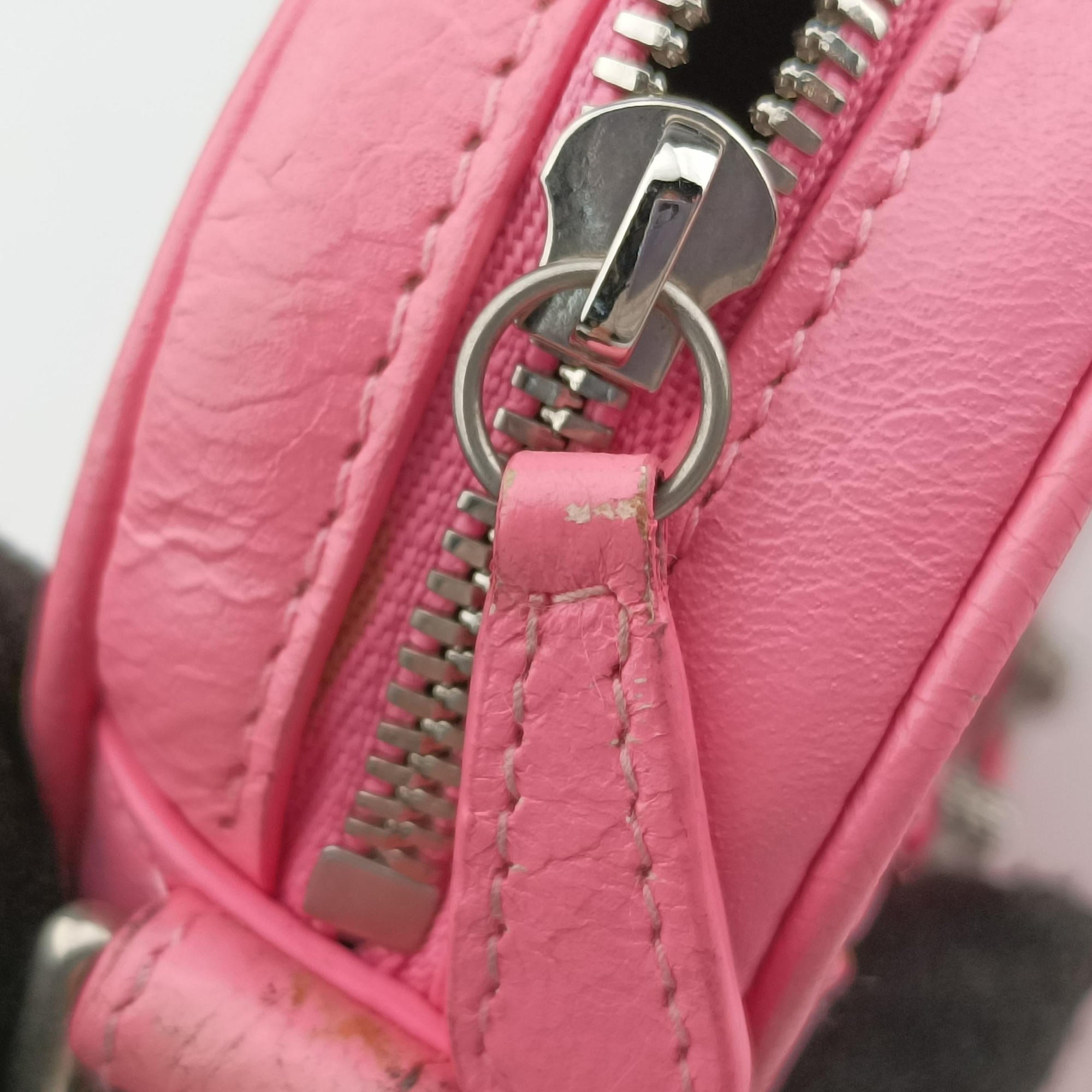 Pre-owned Balenciaga Le Cagole Heart Mini Pink lambskin  shoulderbag | stylenewstar