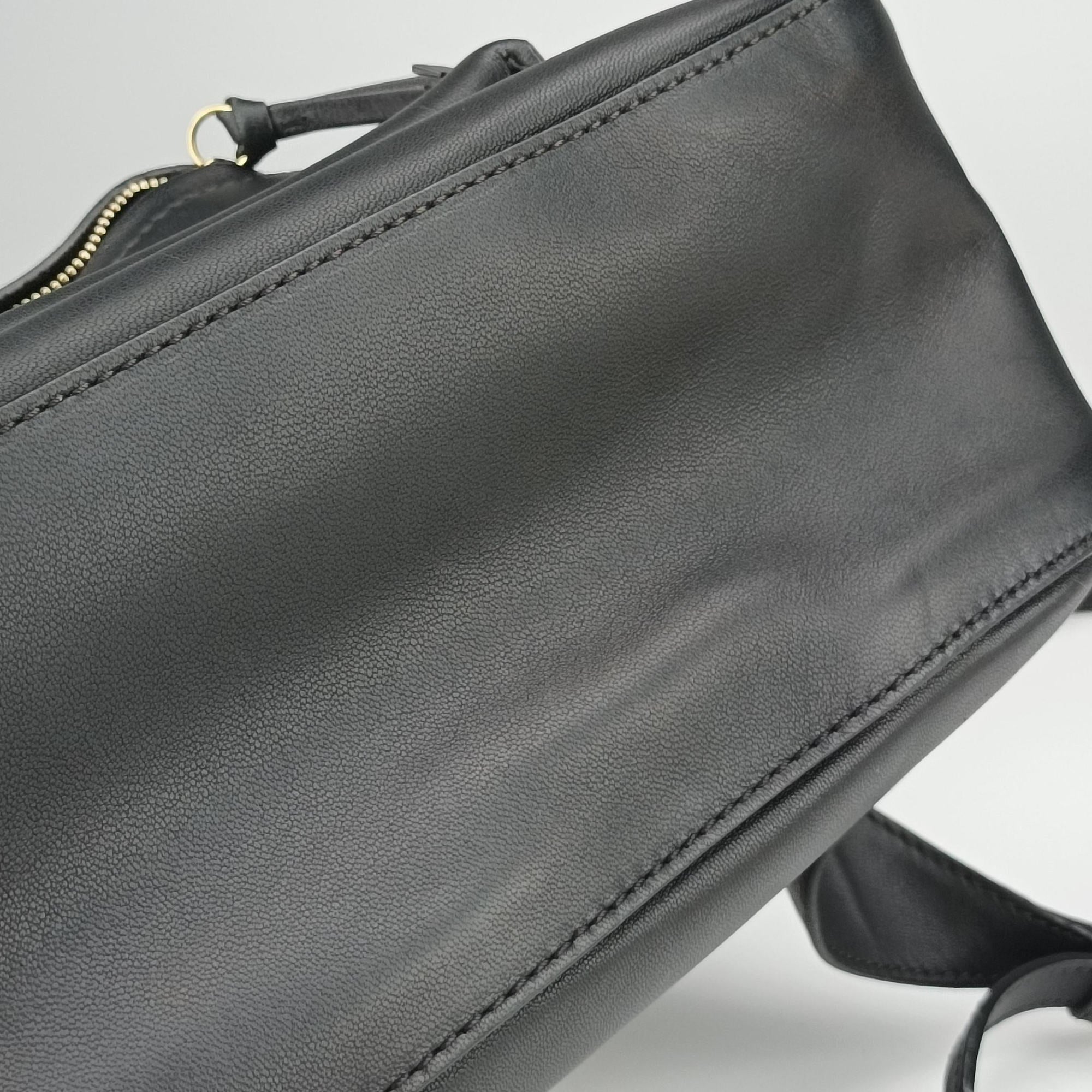 Pre-owned VERSACE La Medusa Black Leather  backpack/rucksack | stylenewstar