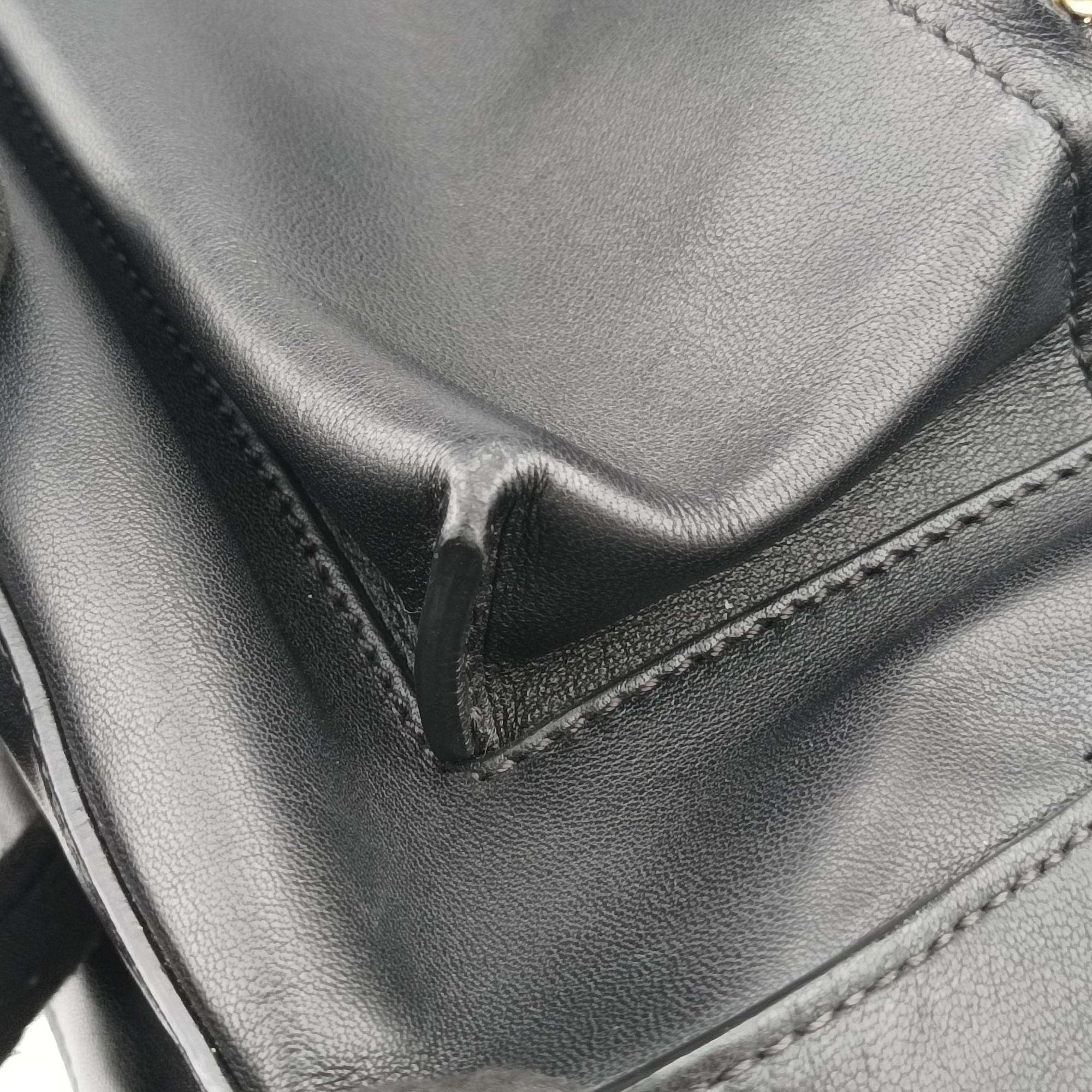 Pre-owned VERSACE La Medusa Black Leather  backpack/rucksack | stylenewstar
