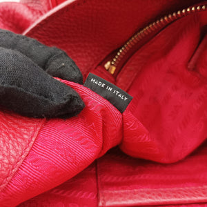 Pre-owned Prada Vitello Daino Top Handle Red Leather BN2420 handbag | stylenewstar