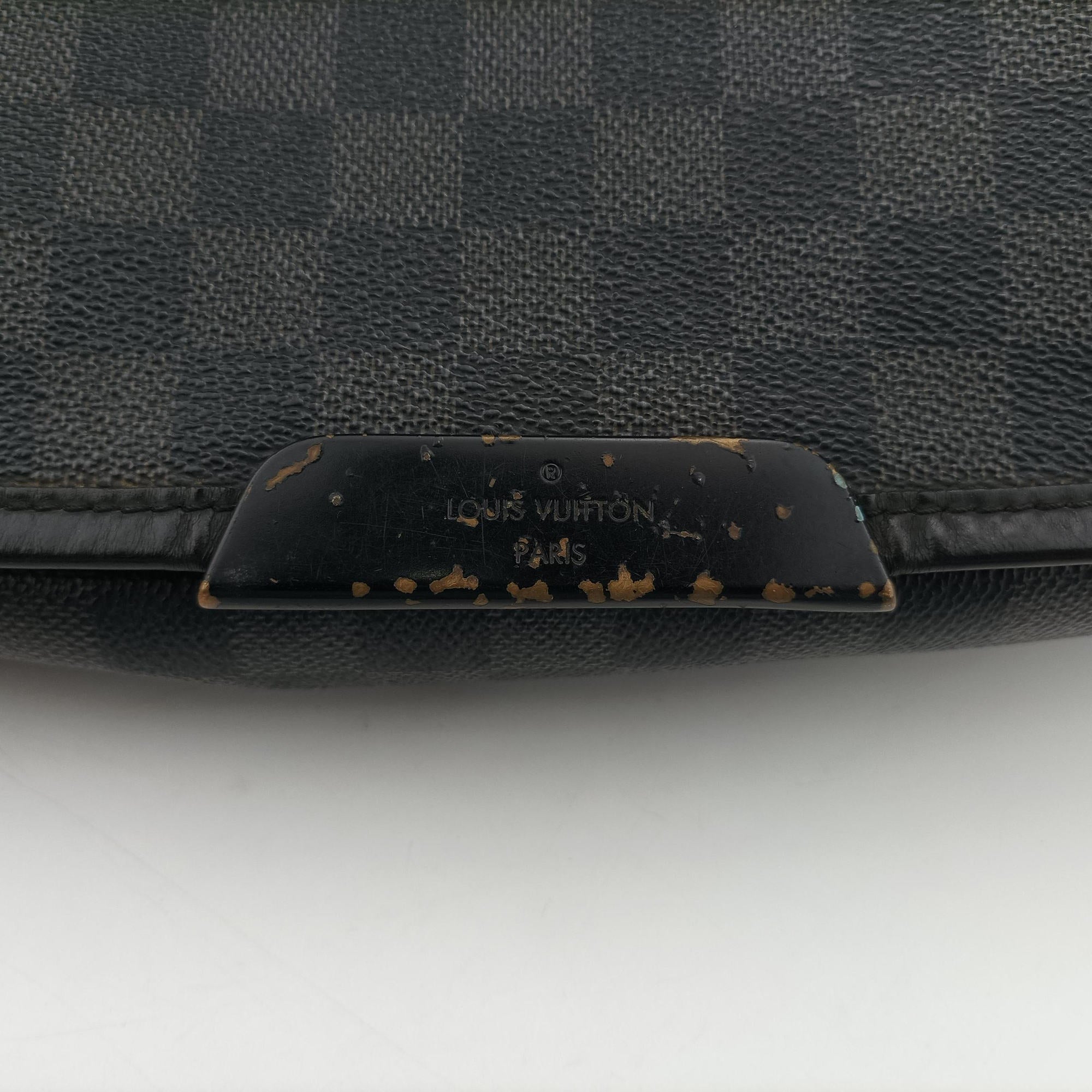 Pre-owned Louis Vuitton DANIEL MM Noir Damier GRAPHITE N58029 shoulderbag | stylenewstar